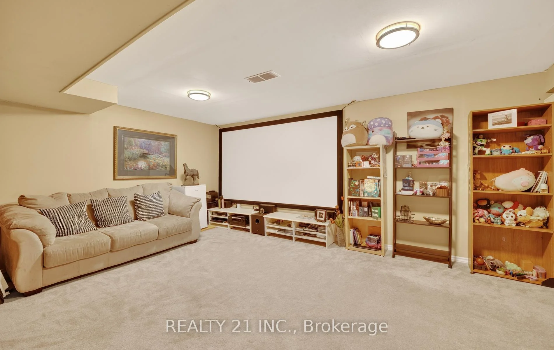 Photo 45 of 16 Baltray Crescent, North York, Parkwoods-Donalda — HOMEH