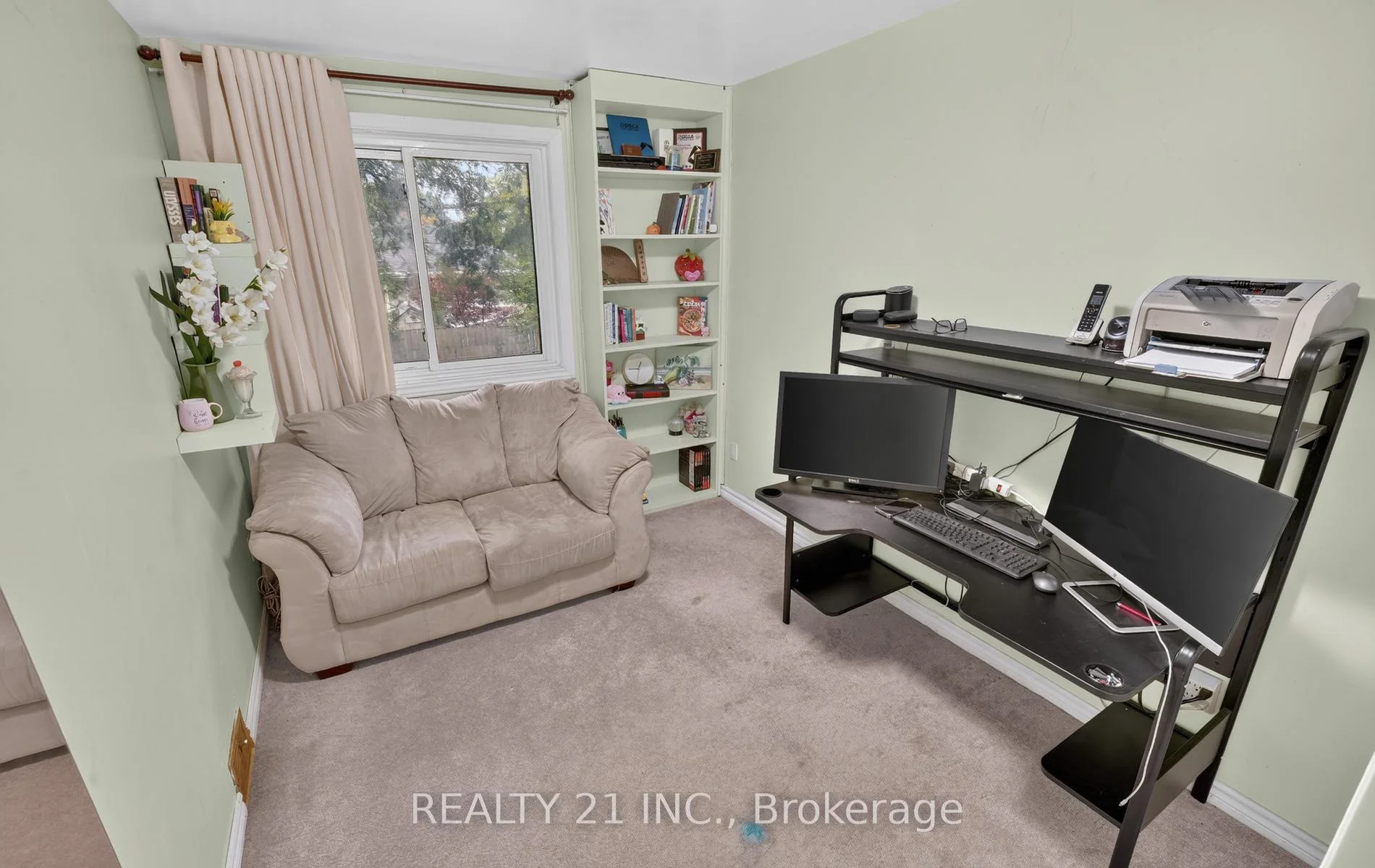 Photo 49 of 16 Baltray Crescent, North York, Parkwoods-Donalda — HOMEH