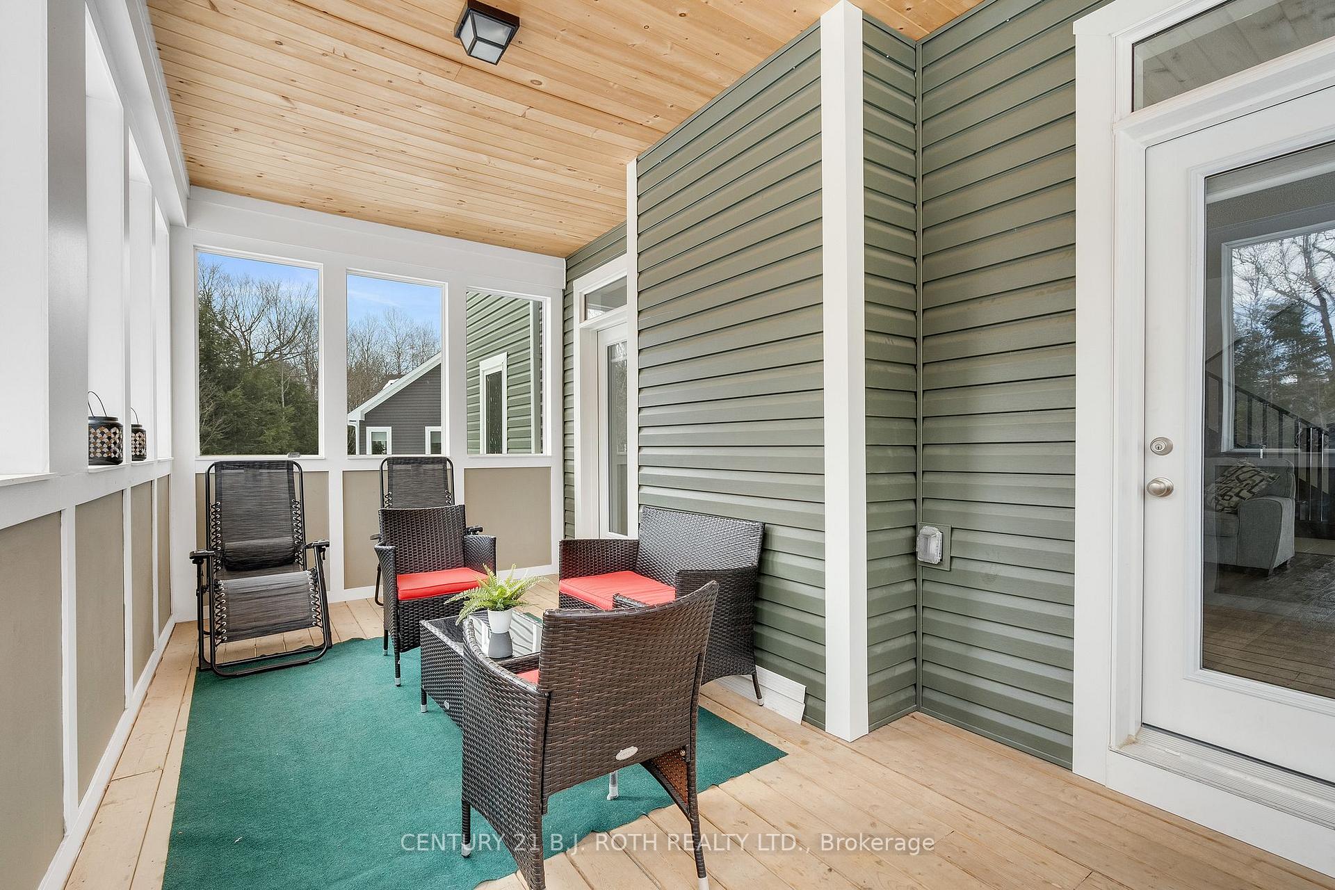 Photo 7 of 22 Dyer Crescent, Bracebridge, Macaulay — HOMEH