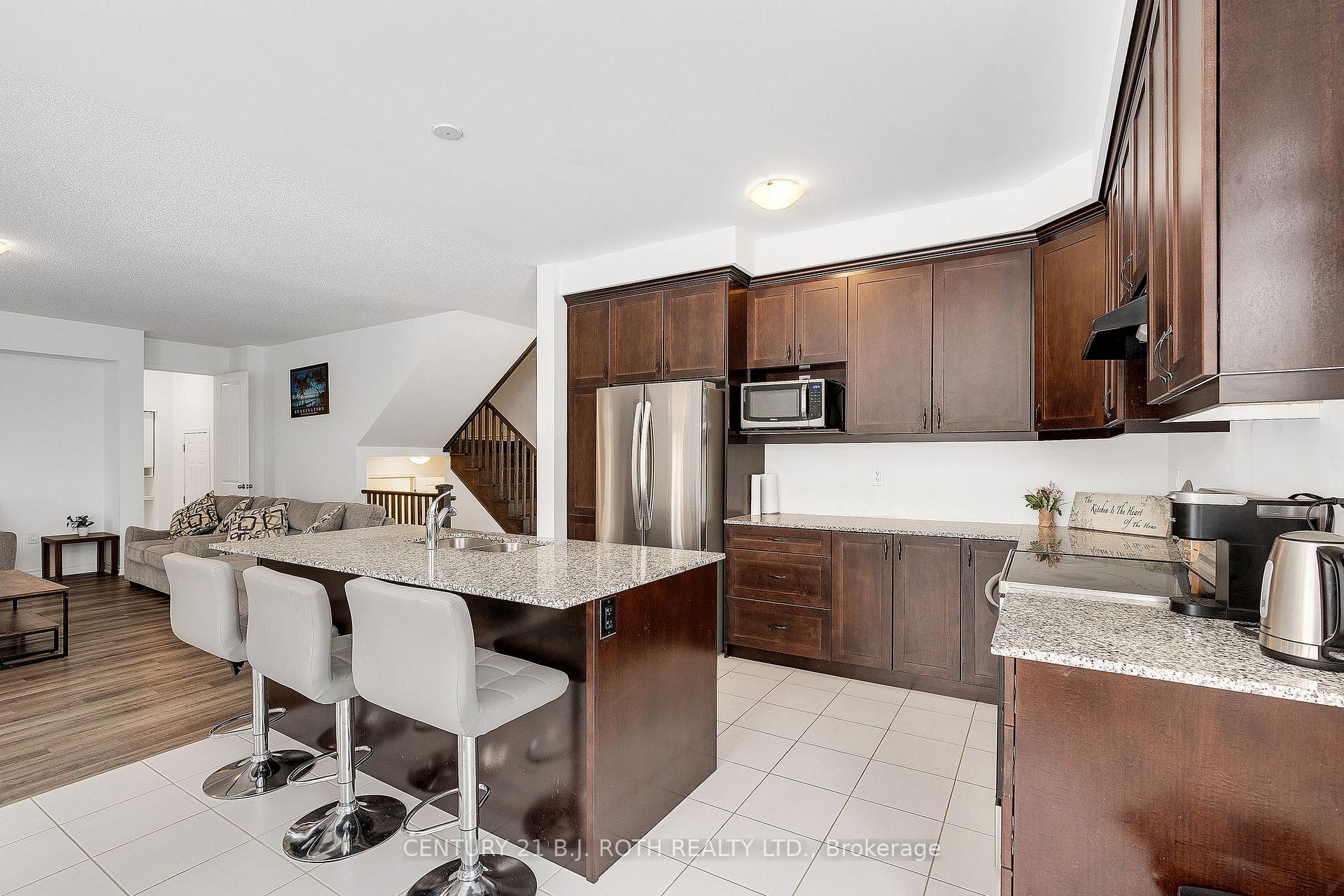 Photo 14 of 22 Dyer Crescent, Bracebridge, Macaulay — HOMEH