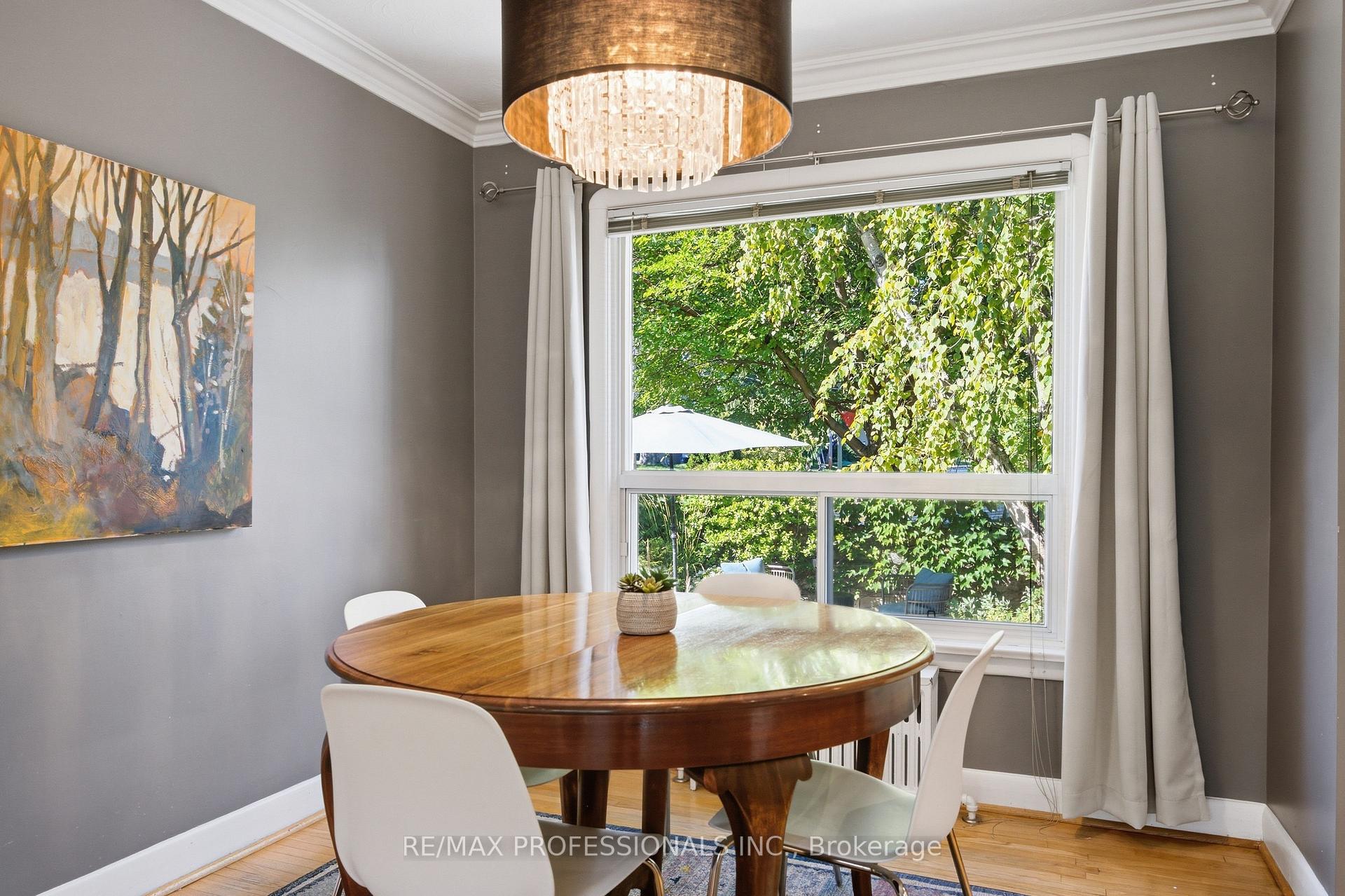 Photo 9 of 60 Fernalroy Boulevard, Etobicoke, Stonegate-Queensway — HOMEH