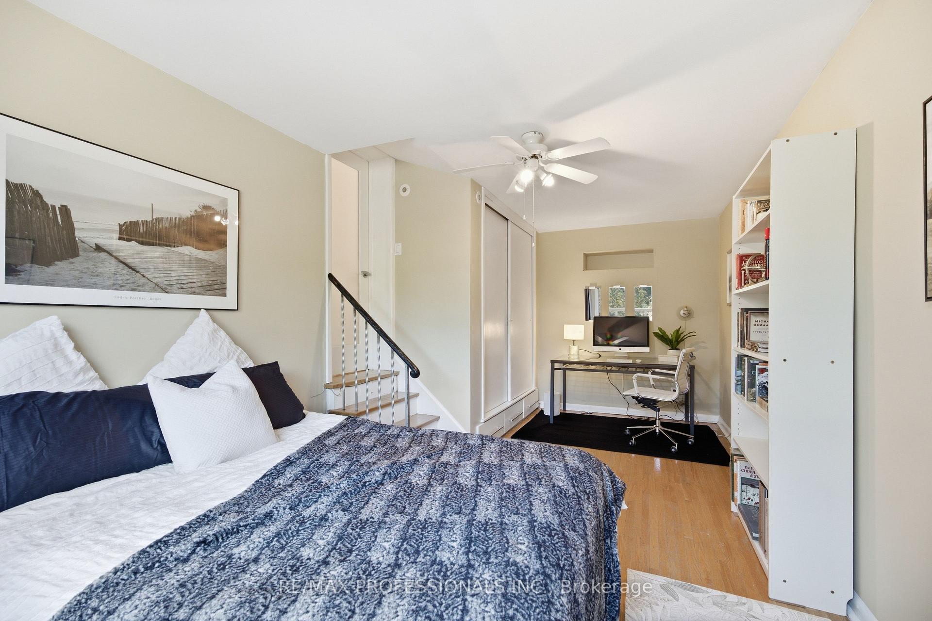 Photo 24 of 60 Fernalroy Boulevard, Etobicoke, Stonegate-Queensway — HOMEH