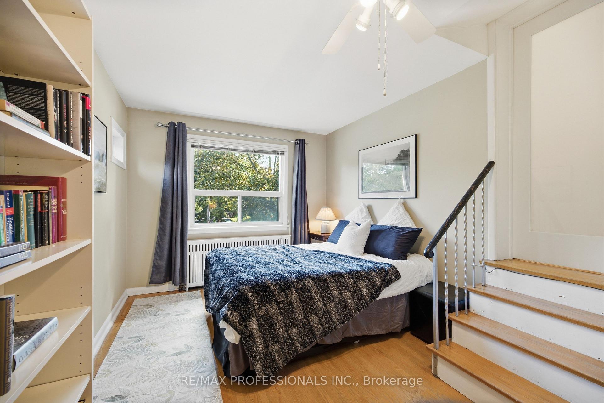 Photo 25 of 60 Fernalroy Boulevard, Etobicoke, Stonegate-Queensway — HOMEH