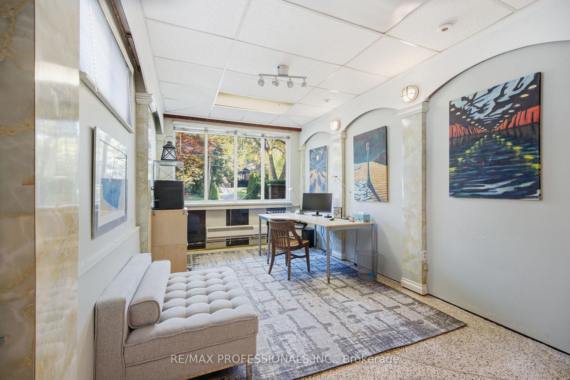 Photo 30 of 60 Fernalroy Boulevard, Etobicoke, Stonegate-Queensway — HOMEH