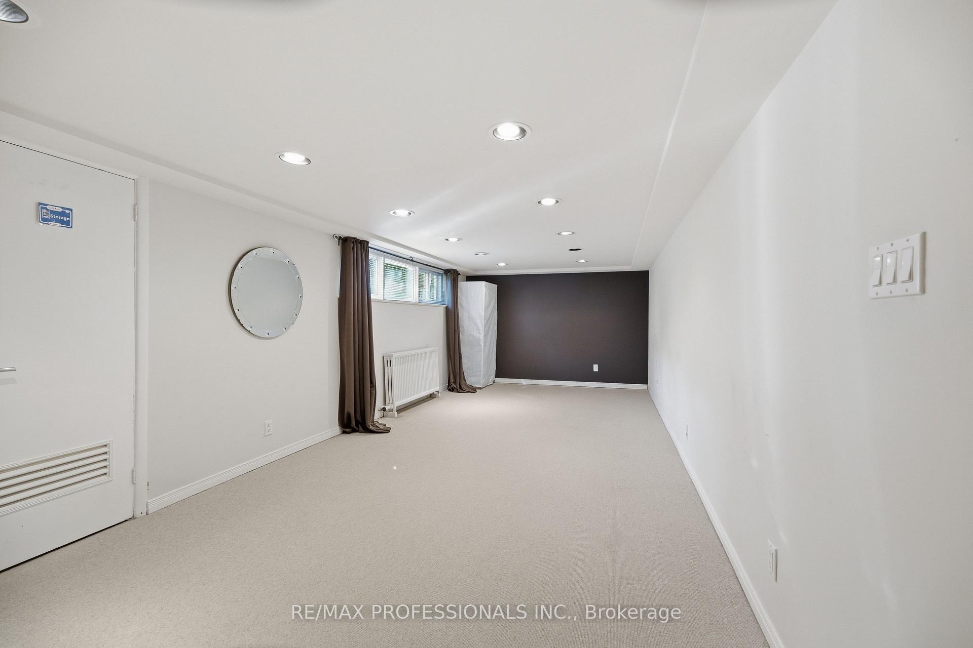 Photo 32 of 60 Fernalroy Boulevard, Etobicoke, Stonegate-Queensway — HOMEH