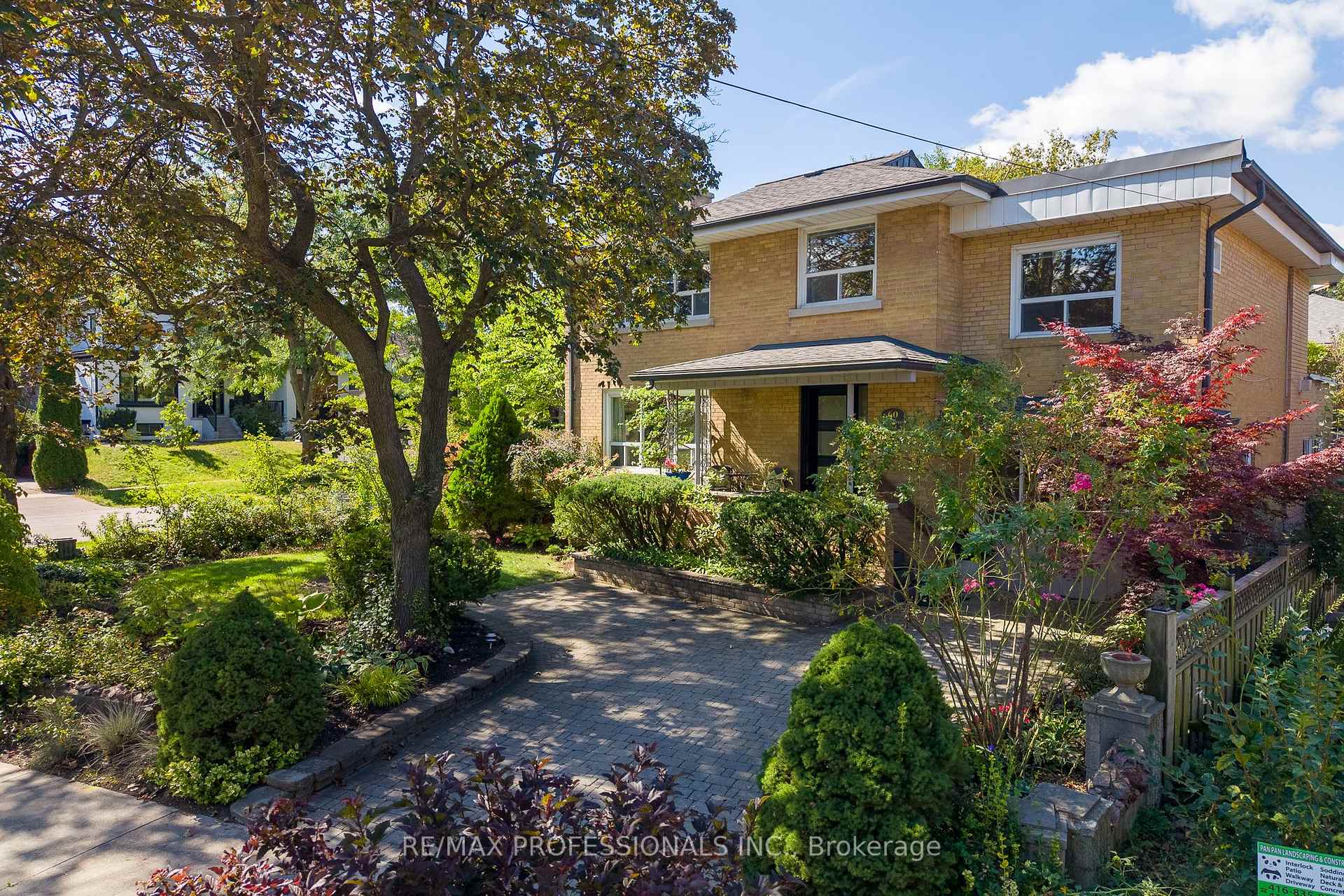 Photo 40 of 60 Fernalroy Boulevard, Etobicoke, Stonegate-Queensway — HOMEH