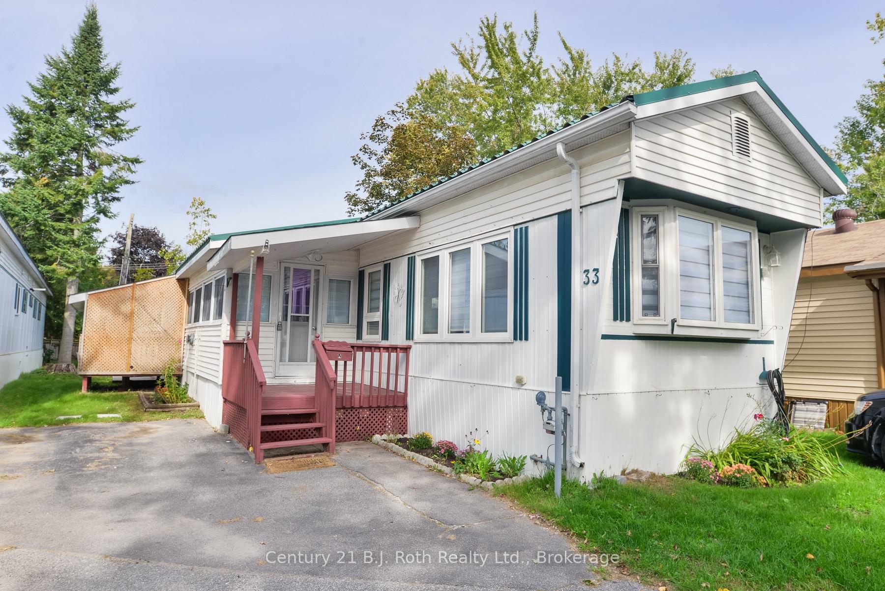 Photo of Unit 33, 580 West Street S