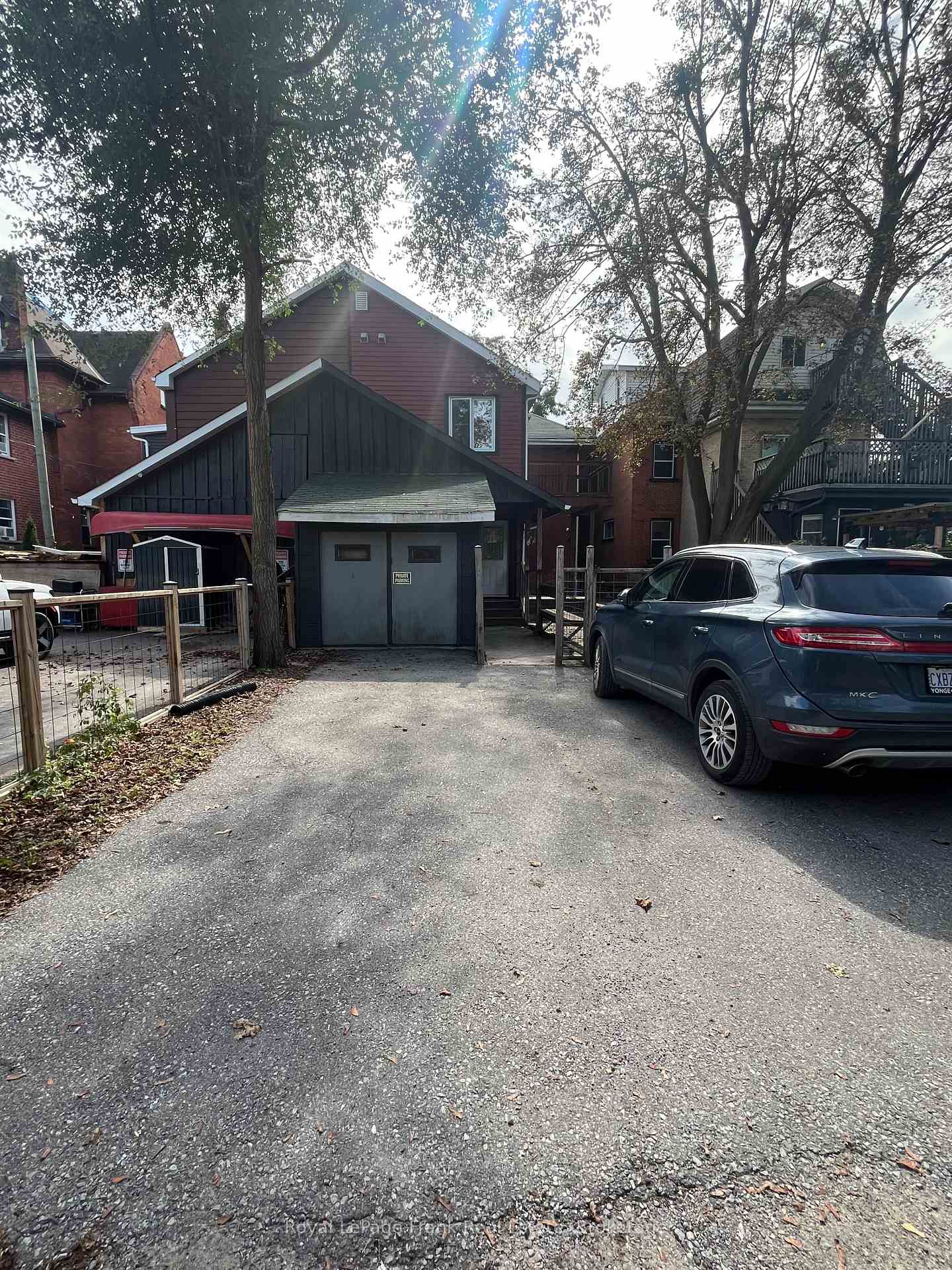Photo 2 of 210 Mcdonnel Street, Peterborough, Town Ward 3 — HOMEH