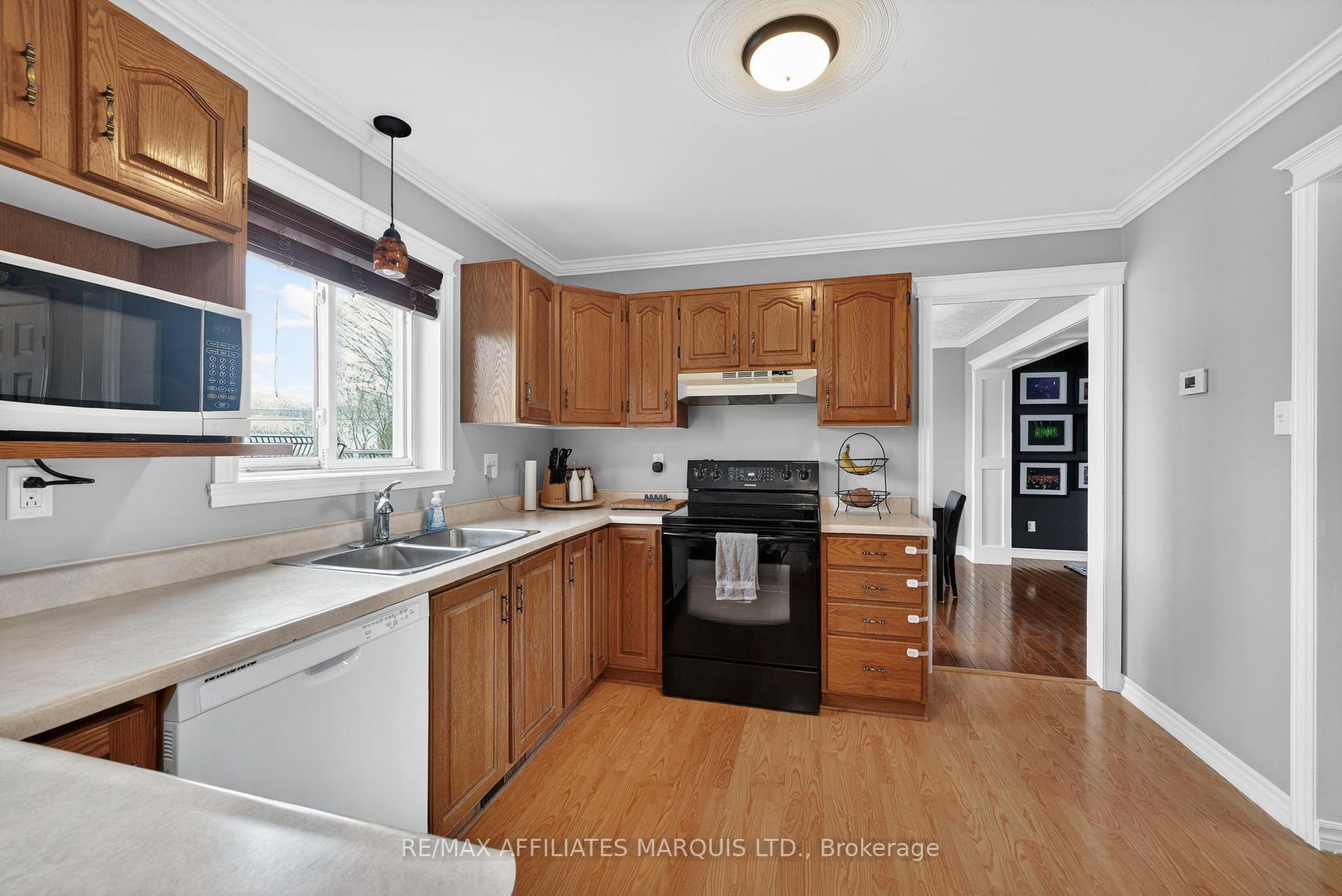 Photo 11 of 1337 Patricia Place, Cornwall, Cornwall — HOMEH