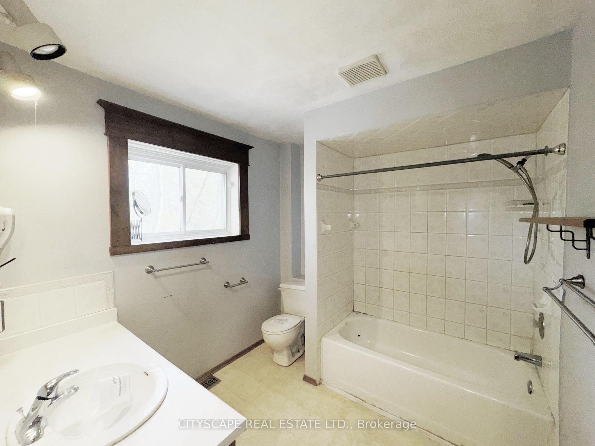 Photo 18 of 15 Humberstone Avenue, Brantford, Echo Place — HOMEH