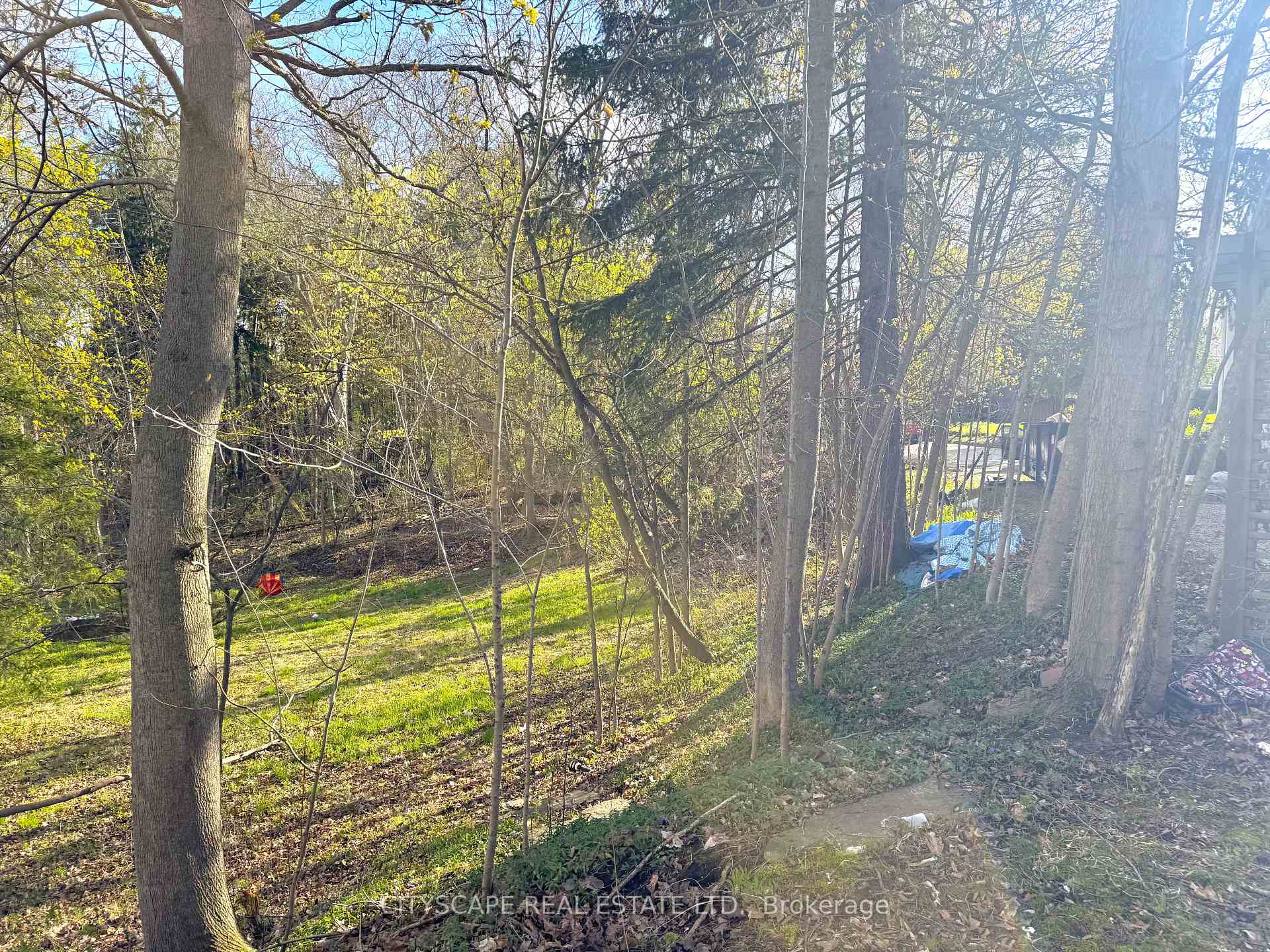 Photo 39 of 15 Humberstone Avenue, Brantford, Echo Place — HOMEH