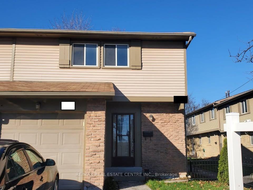 Photo of Unit 20, 57 Hansen Road N