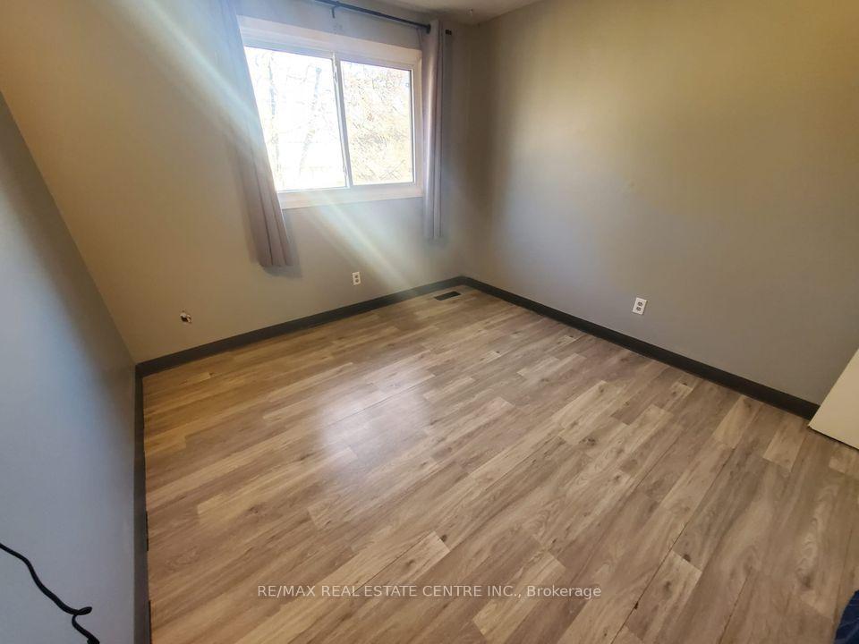 Photo 9 of Unit 20, 57 Hansen Road N, Brampton, Madoc — HOMEH