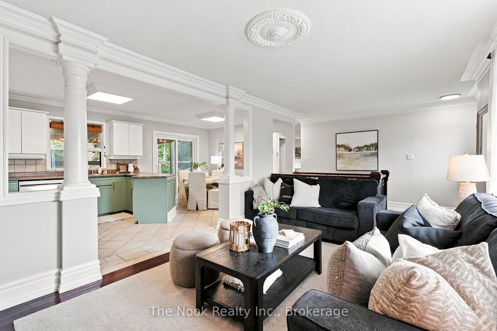 Photo 4 of 257 Wilson Road S, Oshawa, Donevan — HOMEH