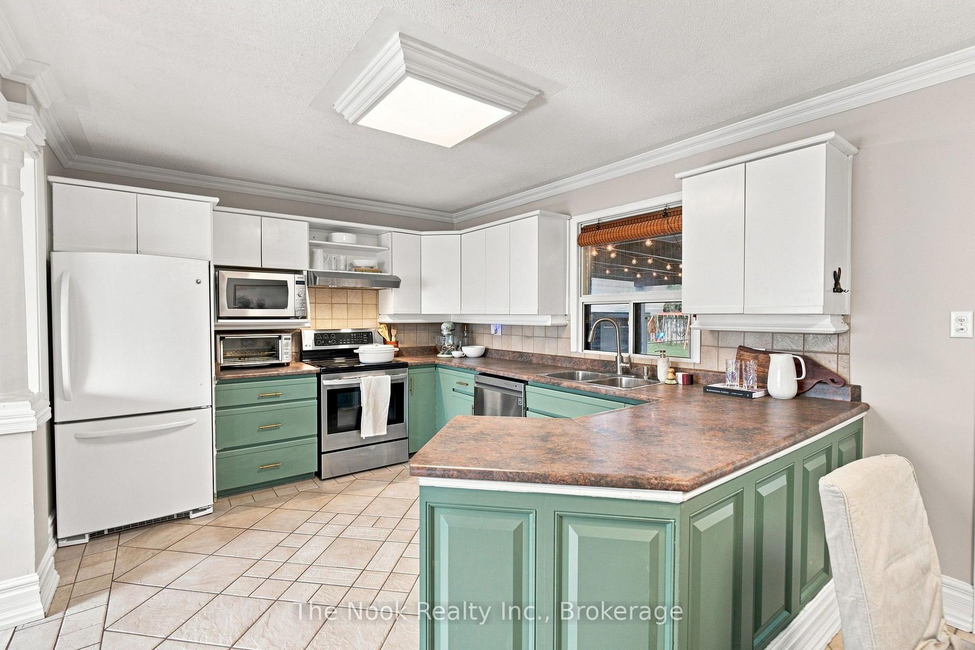 Photo 13 of 257 Wilson Road S, Oshawa, Donevan — HOMEH