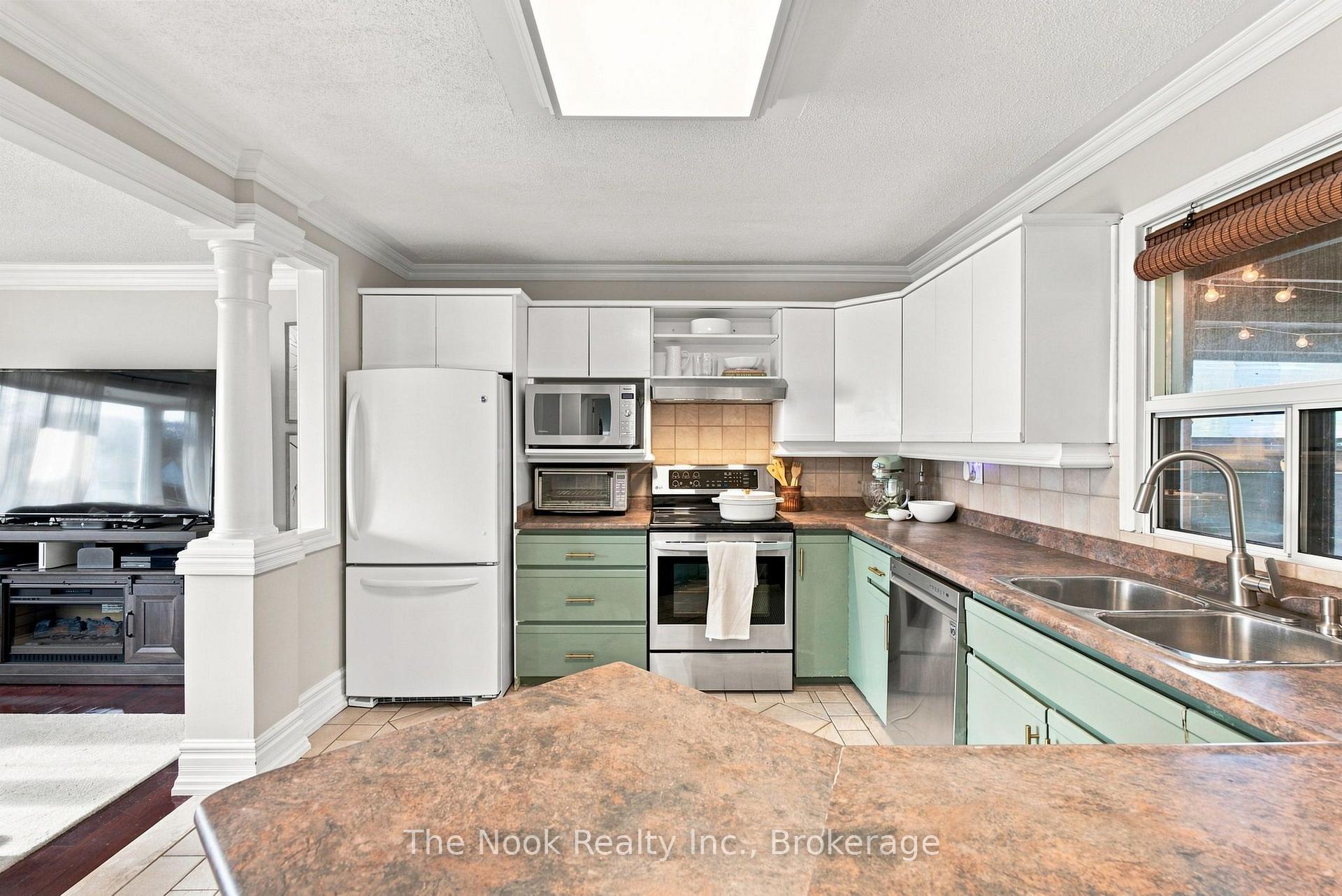 Photo 14 of 257 Wilson Road S, Oshawa, Donevan — HOMEH