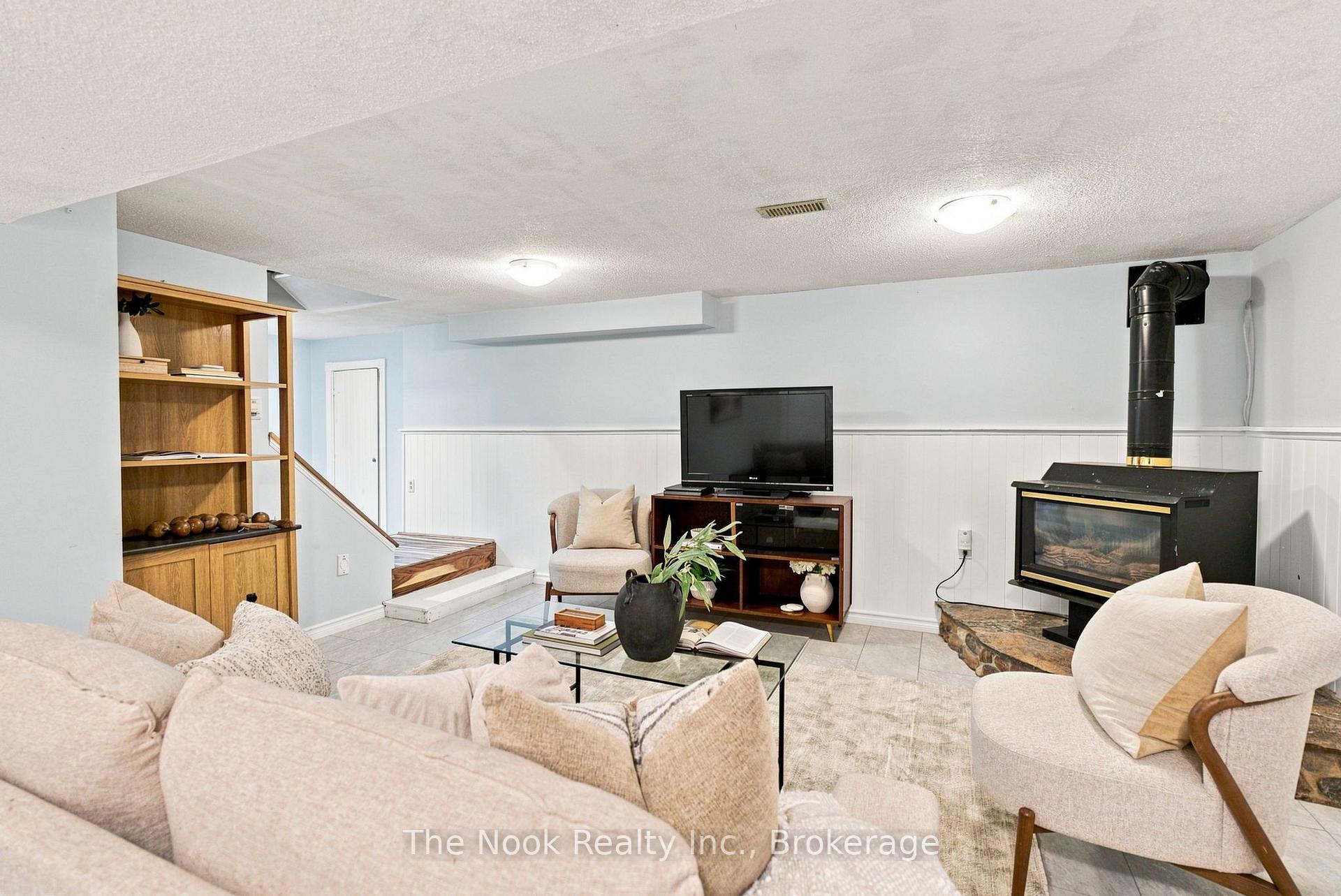 Photo 31 of 257 Wilson Road S, Oshawa, Donevan — HOMEH