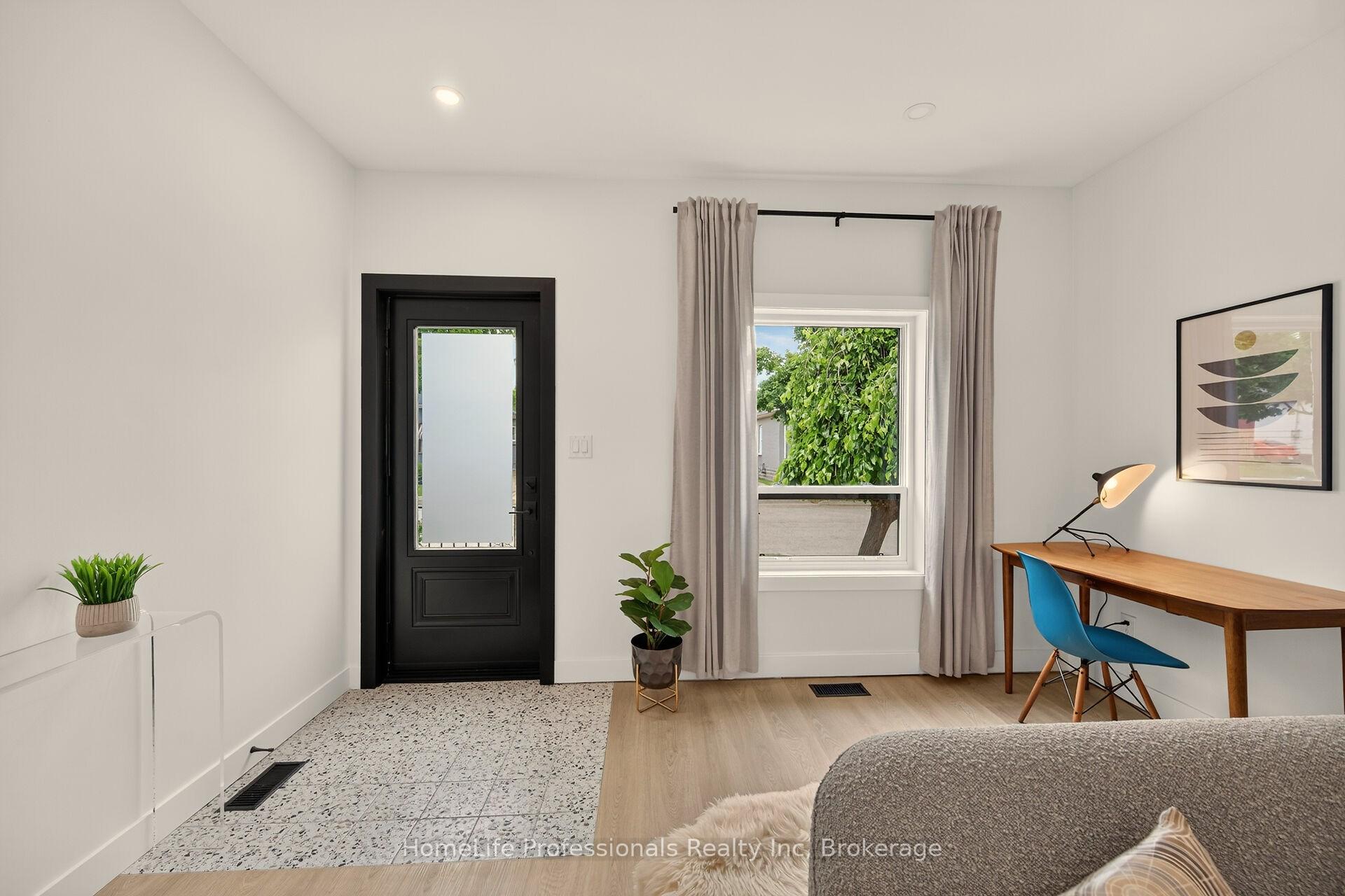 Photo 5 of 96 Aberdeen Avenue, Brantford, Eagle Place West — HOMEH