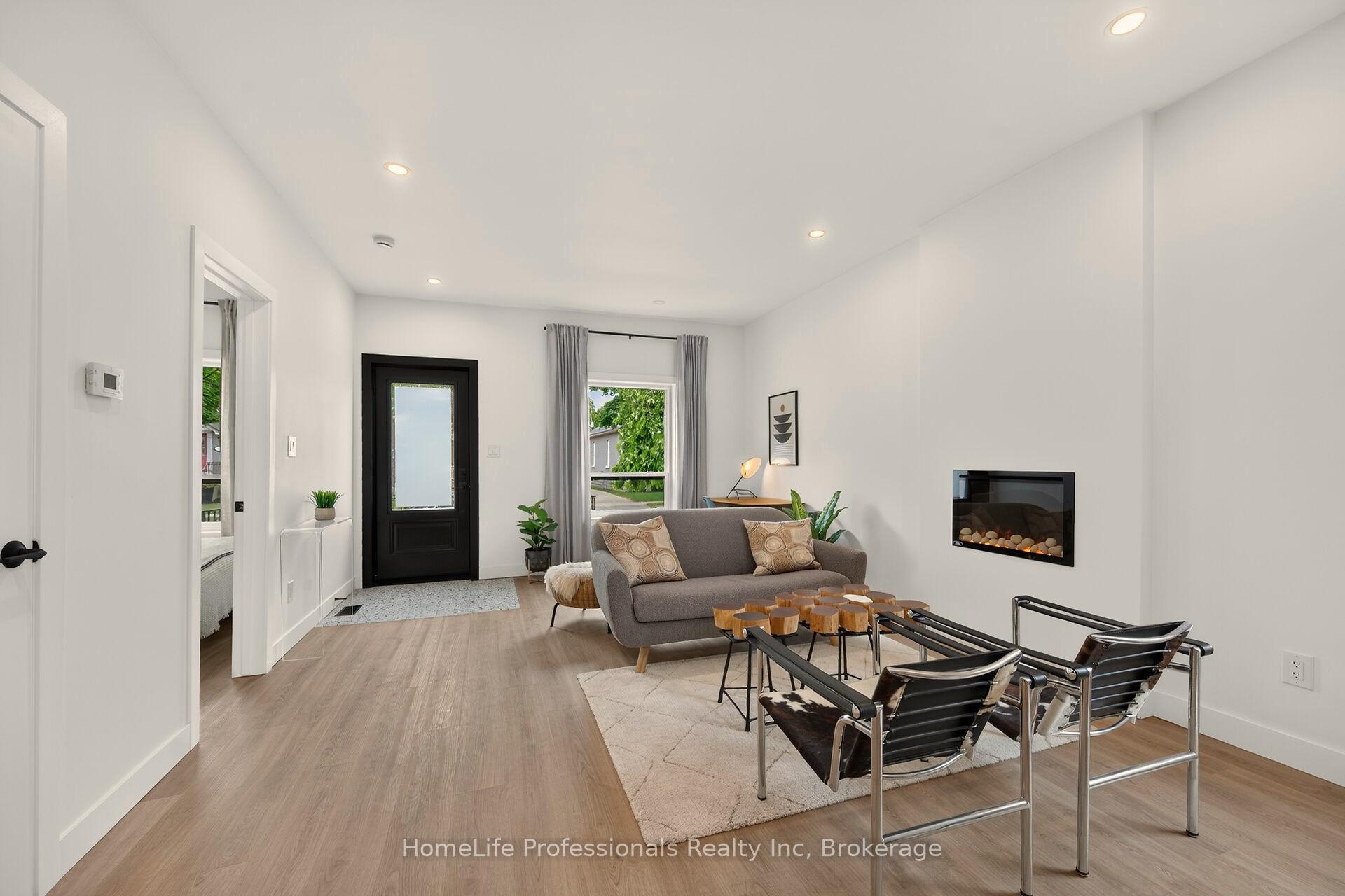 Photo 8 of 96 Aberdeen Avenue, Brantford, Eagle Place West — HOMEH