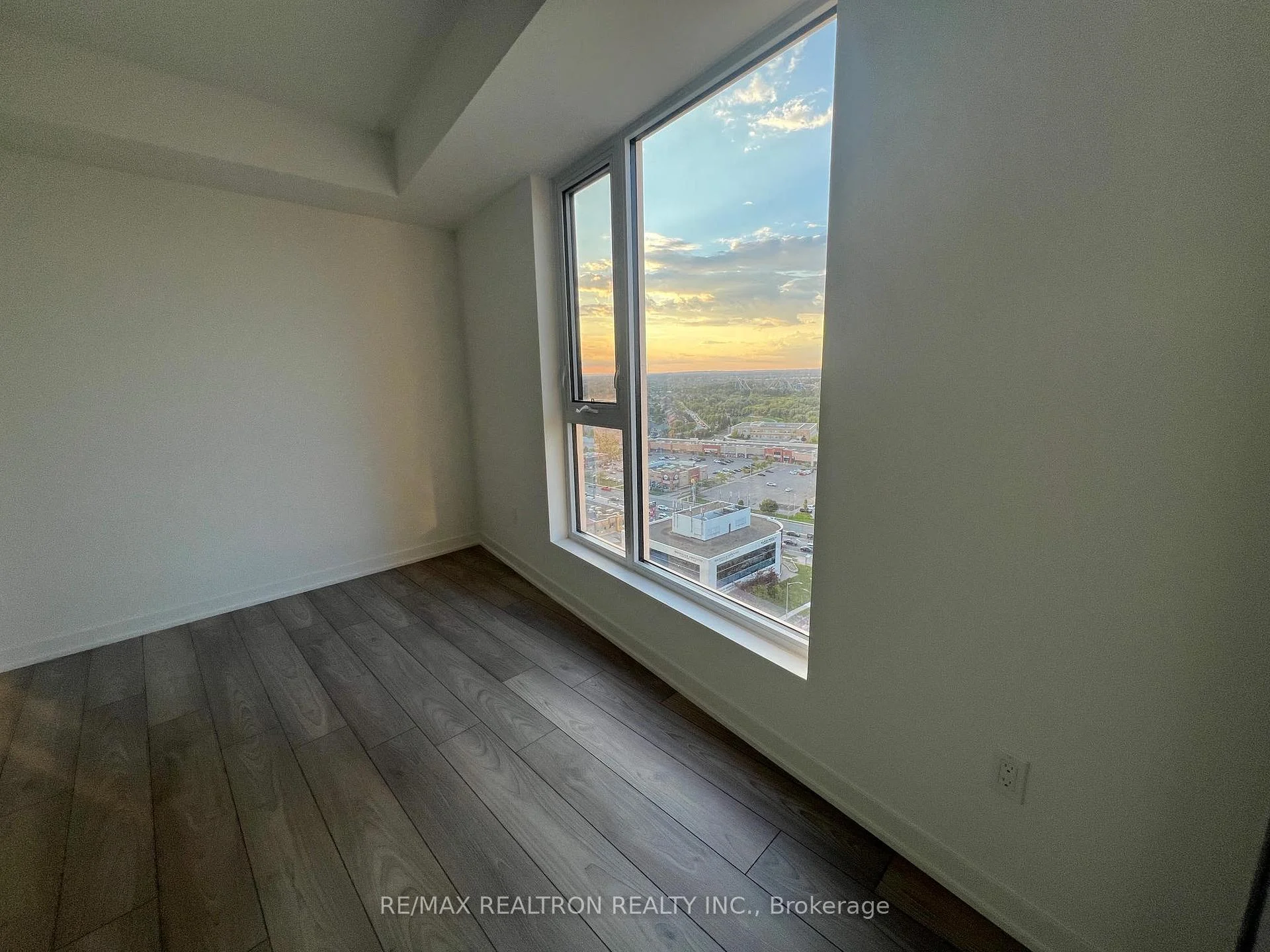 Photo 15 of Unit 1915, 10 Abeja Street, Vaughan, Concord — HOMEH
