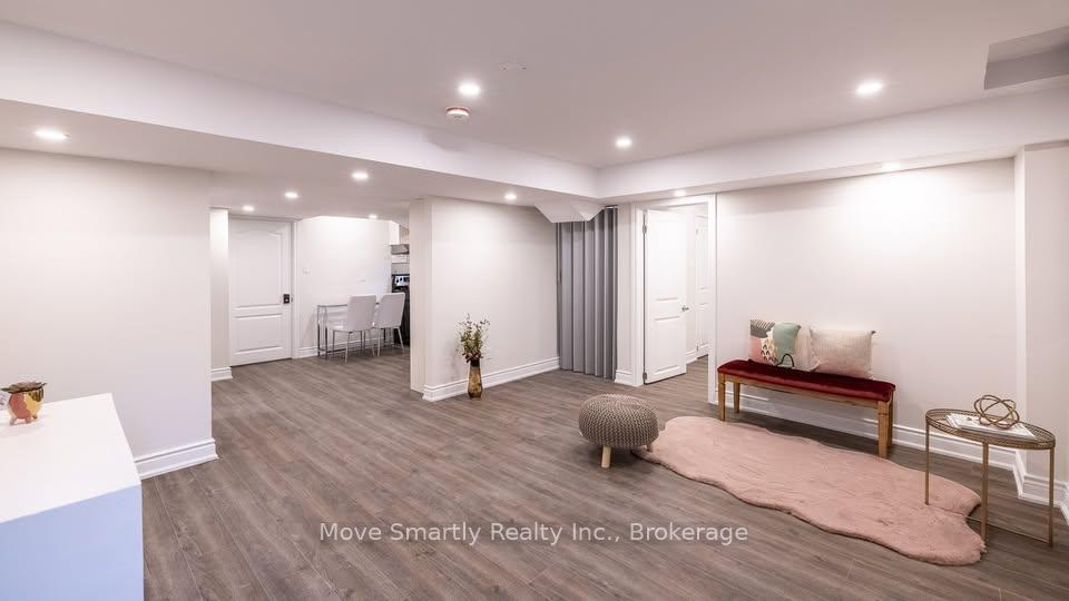 Photo of Unit Lower, 131 Bentwood Crescent