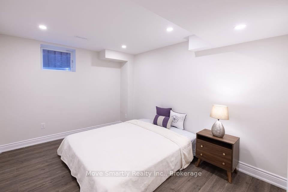 Photo 4 of Unit Lower, 131 Bentwood Crescent, Vaughan, Patterson — HOMEH