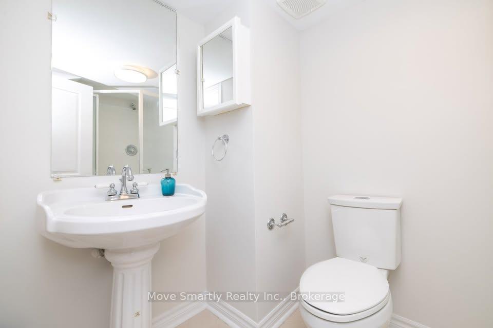 Photo 6 of Unit Lower, 131 Bentwood Crescent, Vaughan, Patterson — HOMEH