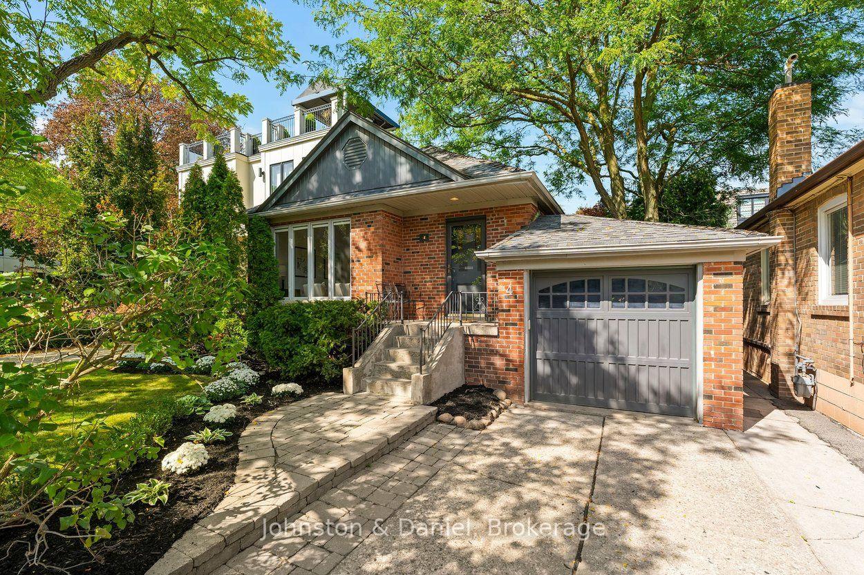 Photo 3 of 4 Lyndhurst Court, Toronto, Casa Loma — HOMEH