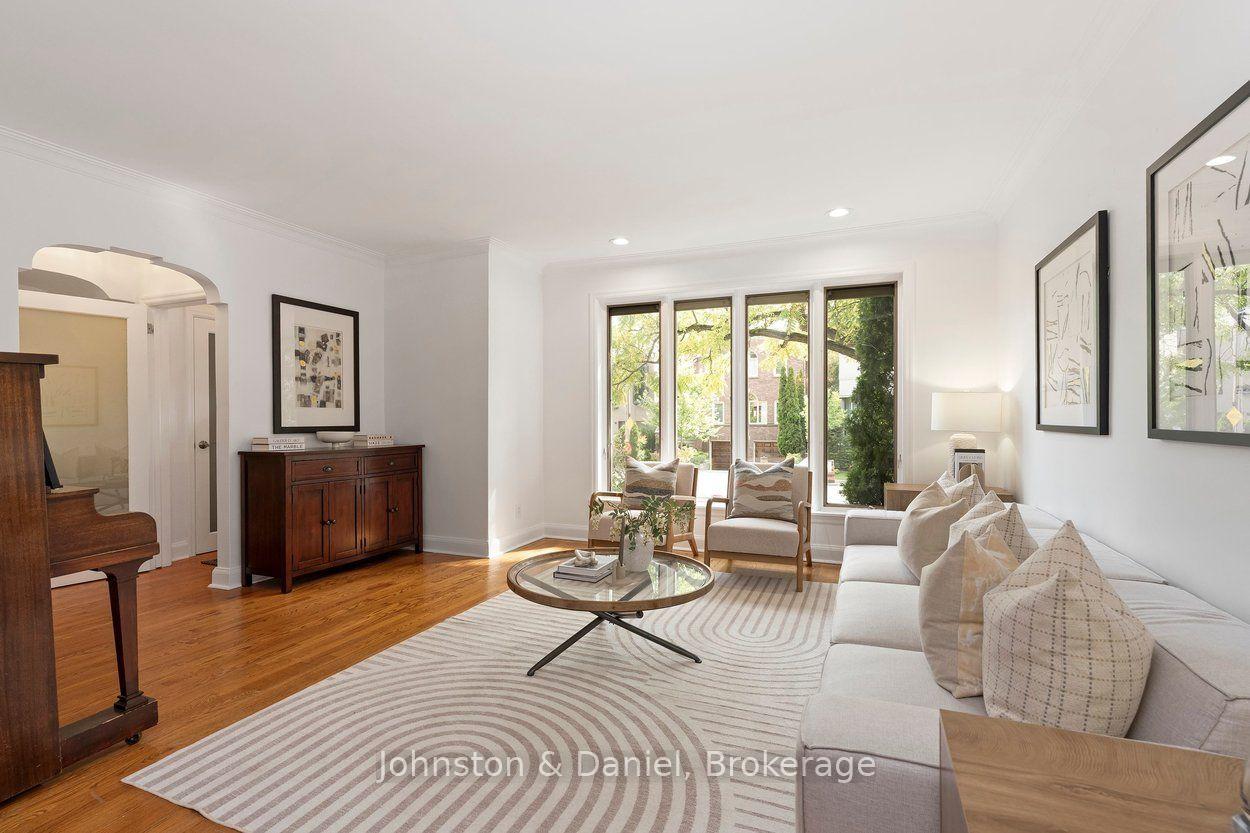 Photo 8 of 4 Lyndhurst Court, Toronto, Casa Loma — HOMEH