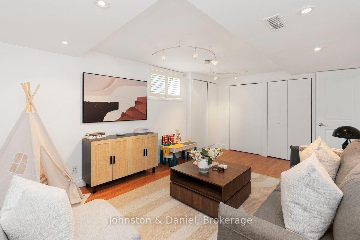 Photo 37 of 4 Lyndhurst Court, Toronto, Casa Loma — HOMEH
