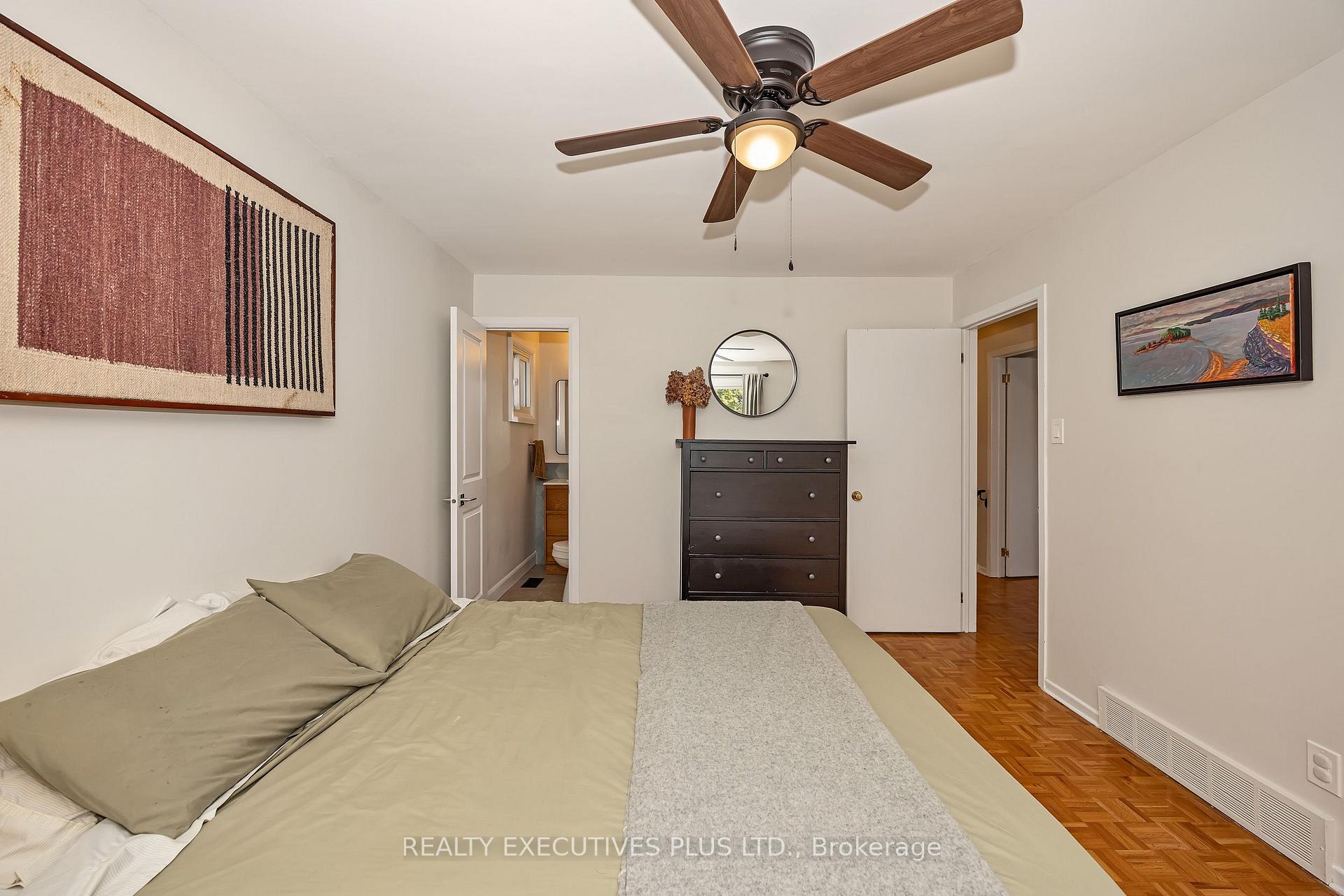 Photo 16 of 1533 Payette Drive, Ottawa, Bilberry Creek/Queenswood Heights — HOMEH
