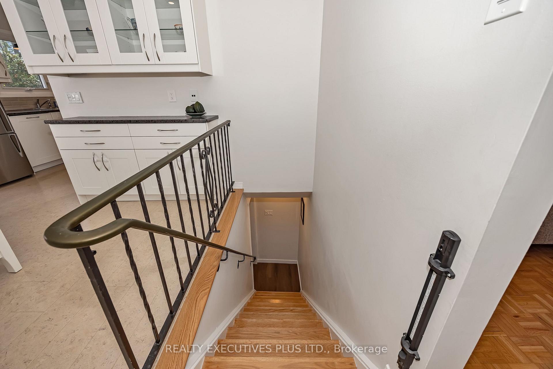Photo 22 of 1533 Payette Drive, Ottawa, Bilberry Creek/Queenswood Heights — HOMEH