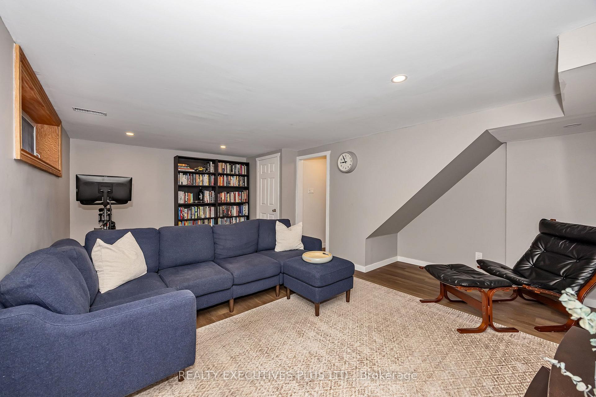 Photo 24 of 1533 Payette Drive, Ottawa, Bilberry Creek/Queenswood Heights — HOMEH