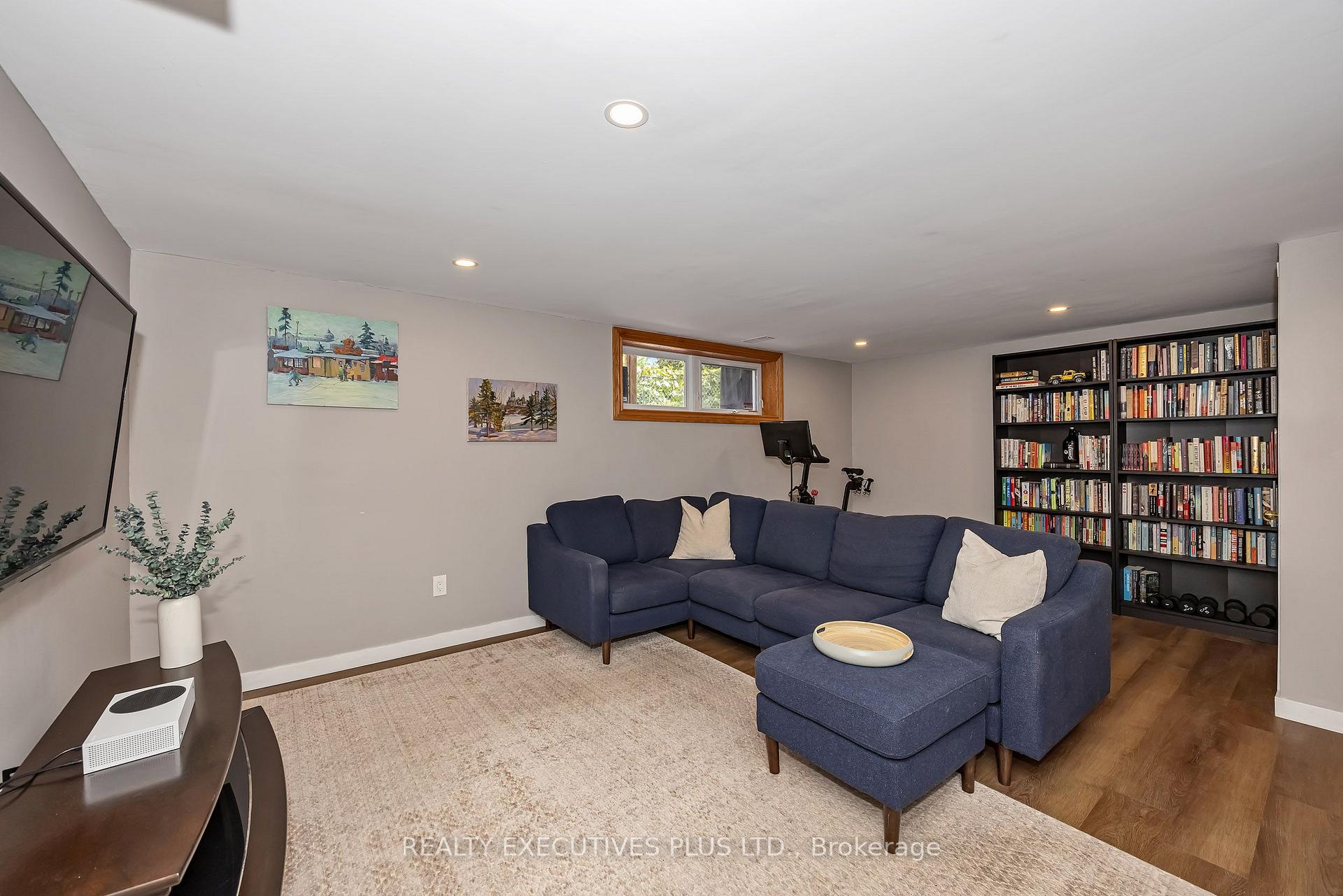 Photo 25 of 1533 Payette Drive, Ottawa, Bilberry Creek/Queenswood Heights — HOMEH