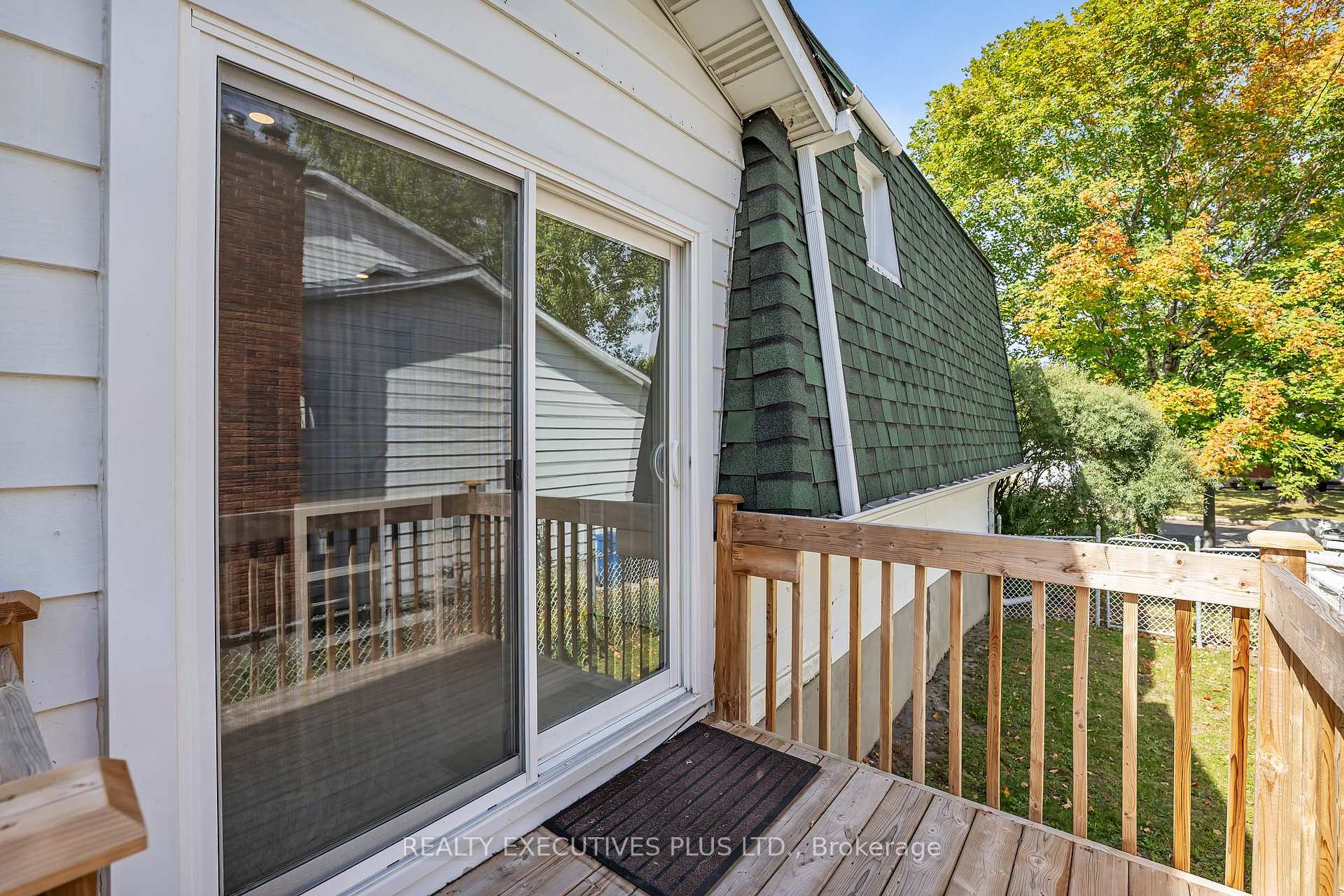 Photo 27 of 1533 Payette Drive, Ottawa, Bilberry Creek/Queenswood Heights — HOMEH