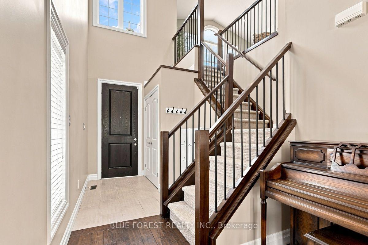 Photo 5 of 1832 Cherrywood Trail, London, North M — HOMEH