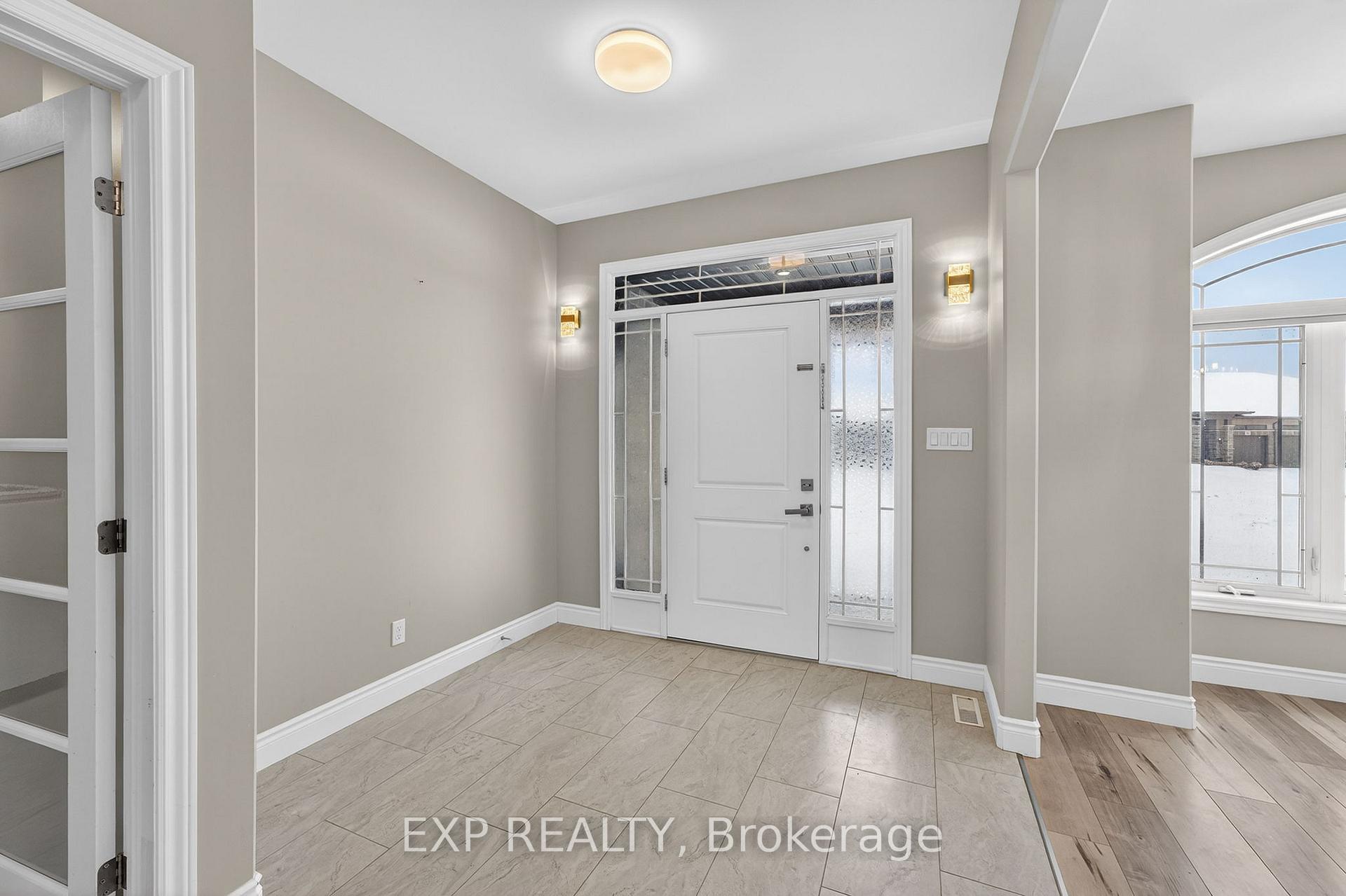 Photo 2 of 85 Covington Crescent, Belleville, Thurlow Ward — HOMEH