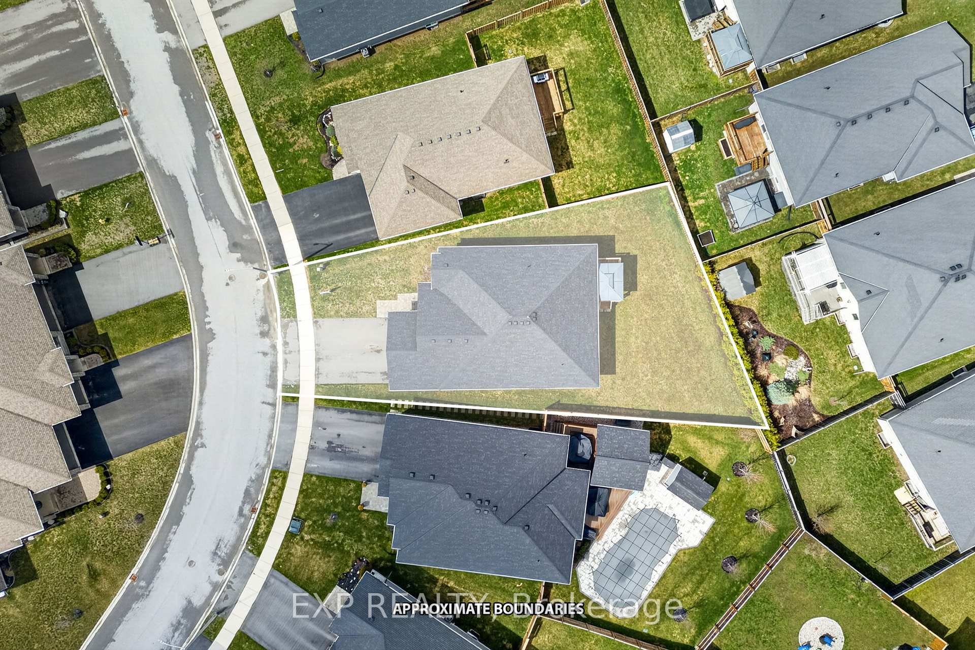 Photo 30 of 85 Covington Crescent, Belleville, Thurlow Ward — HOMEH