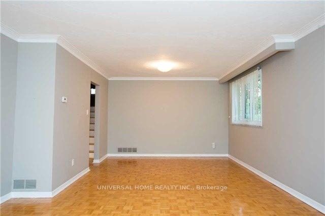 Photo 3 of 17 Markhaven Road, Markham, Unionville — HOMEH