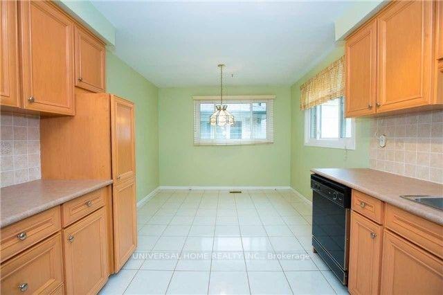 Photo 6 of 17 Markhaven Road, Markham, Unionville — HOMEH