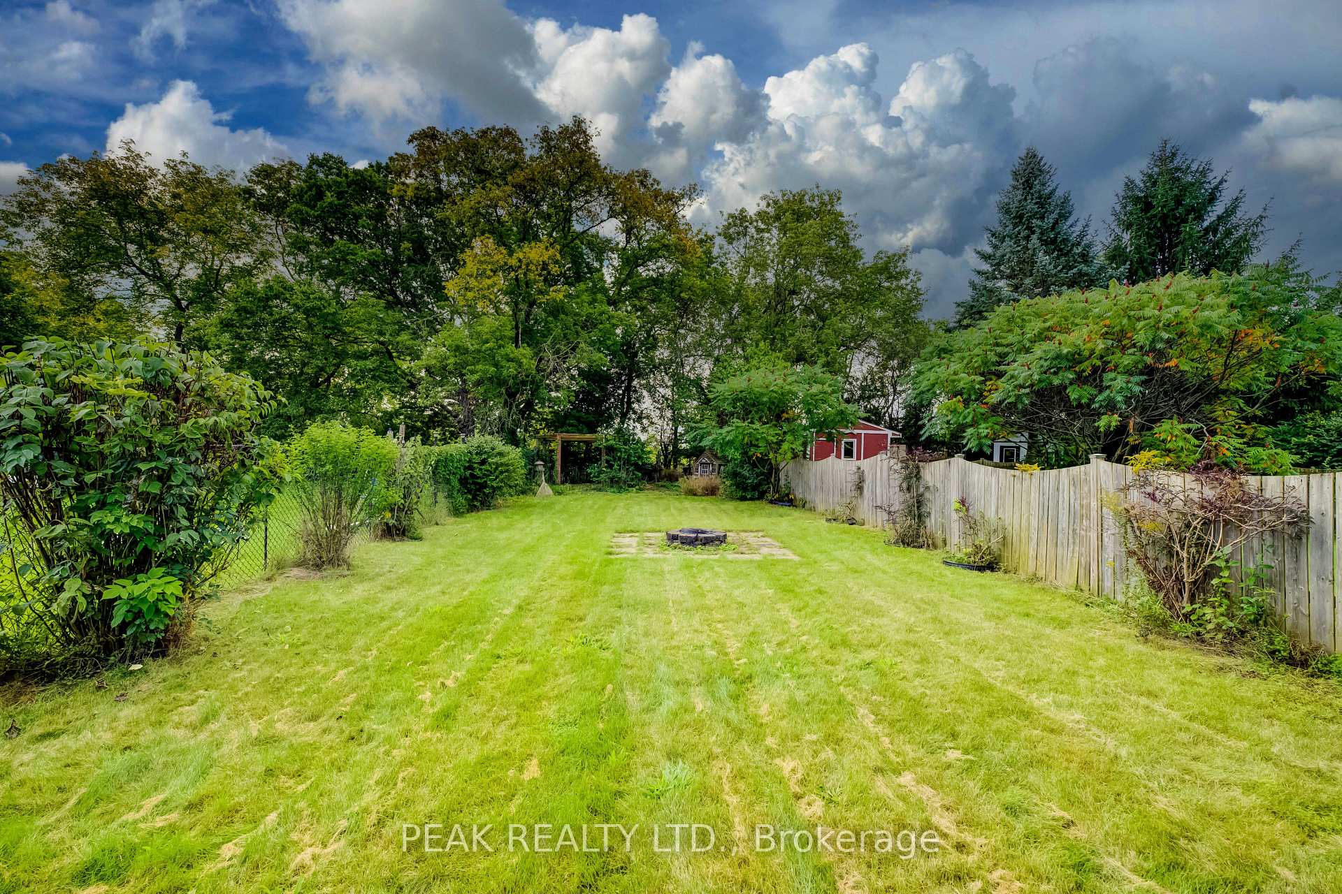 Photo 31 of 102 Bloomingdale Road N, Kitchener, Bridgeport — HOMEH