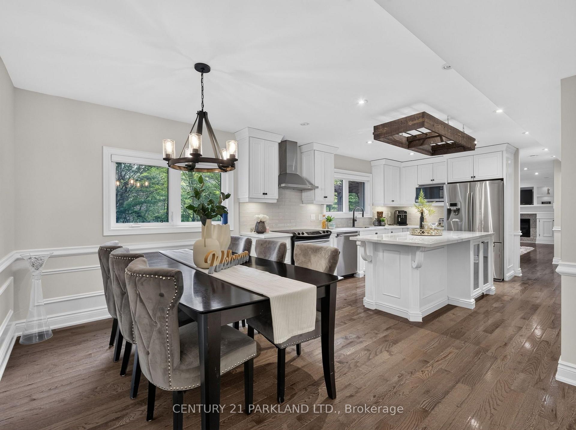Photo 9 of 1302 Hillview Crescent, Oakville, Falgarwood — HOMEH