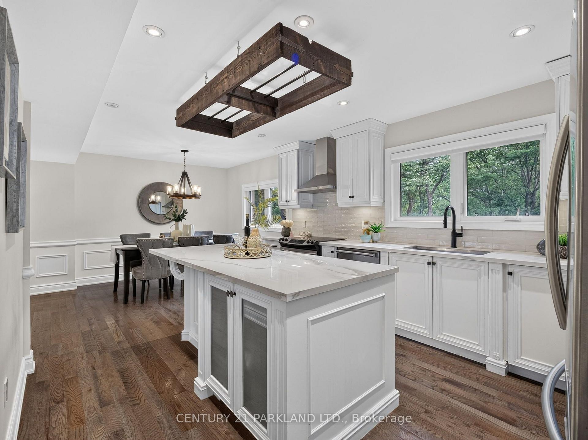 Photo 13 of 1302 Hillview Crescent, Oakville, Falgarwood — HOMEH