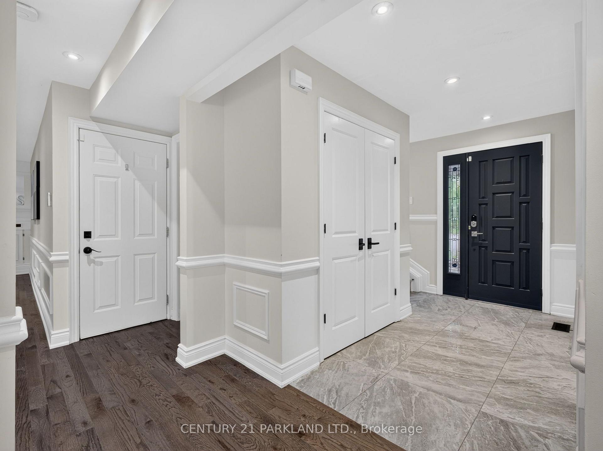 Photo 16 of 1302 Hillview Crescent, Oakville, Falgarwood — HOMEH
