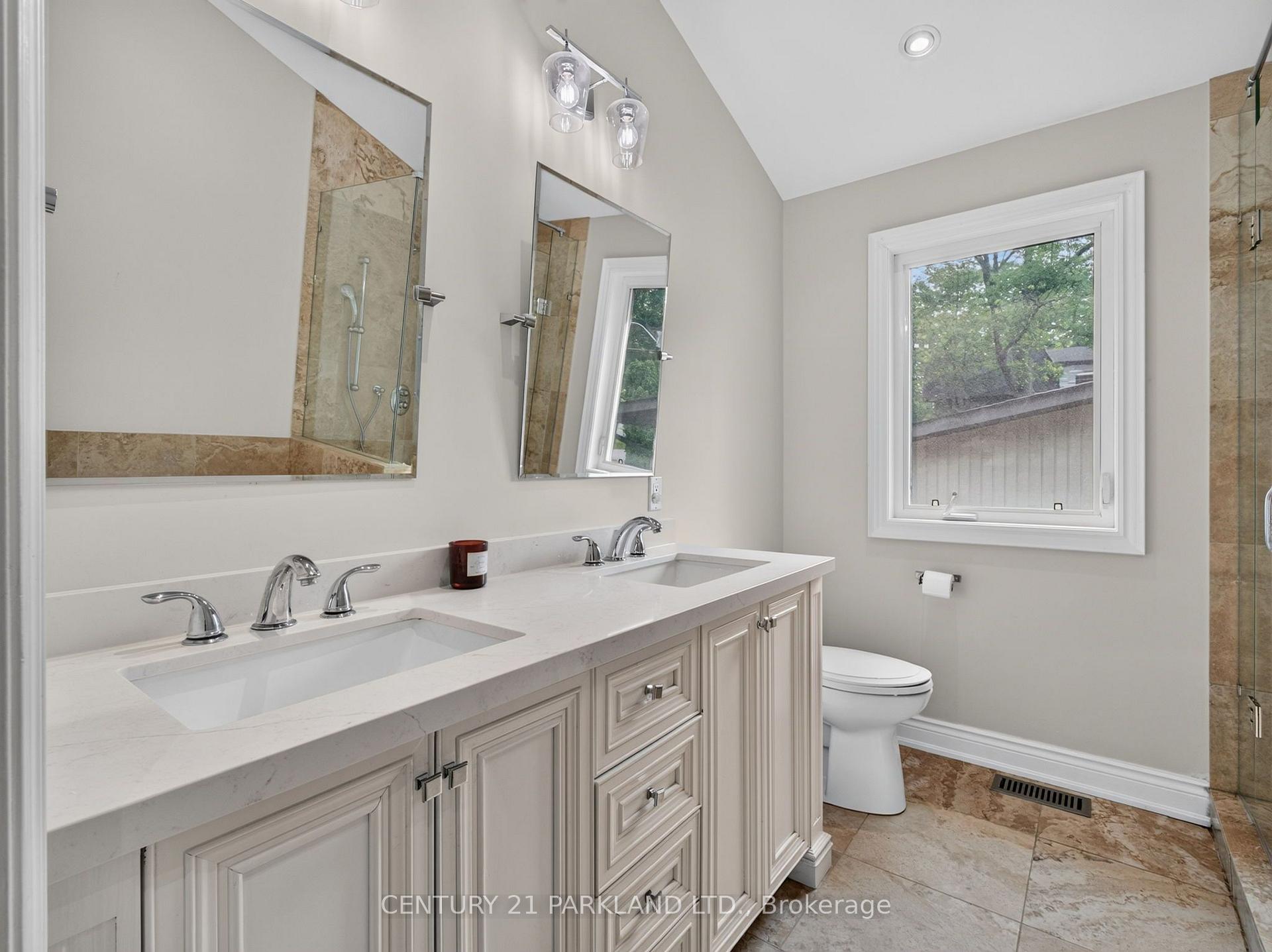 Photo 22 of 1302 Hillview Crescent, Oakville, Falgarwood — HOMEH