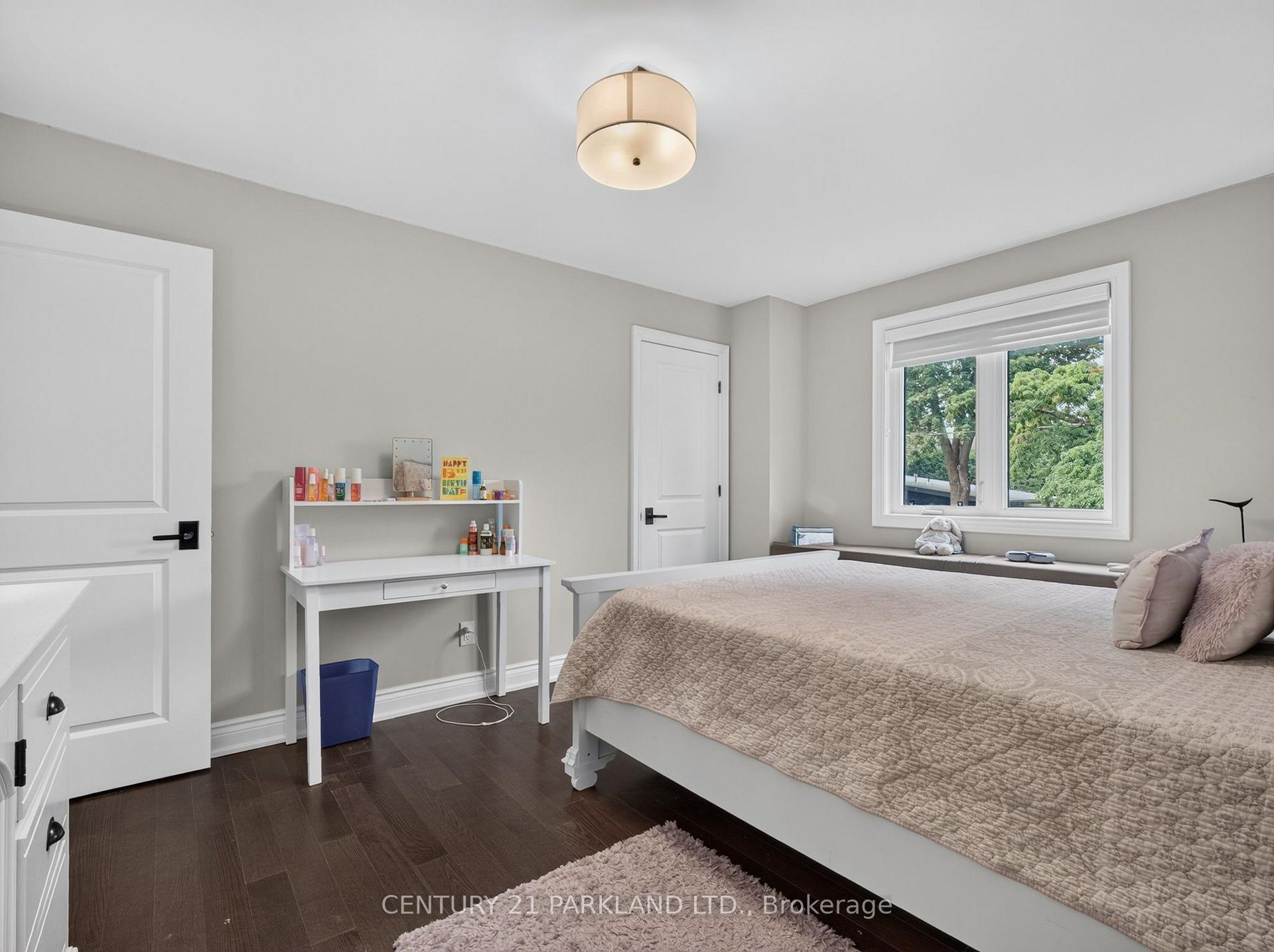 Photo 29 of 1302 Hillview Crescent, Oakville, Falgarwood — HOMEH