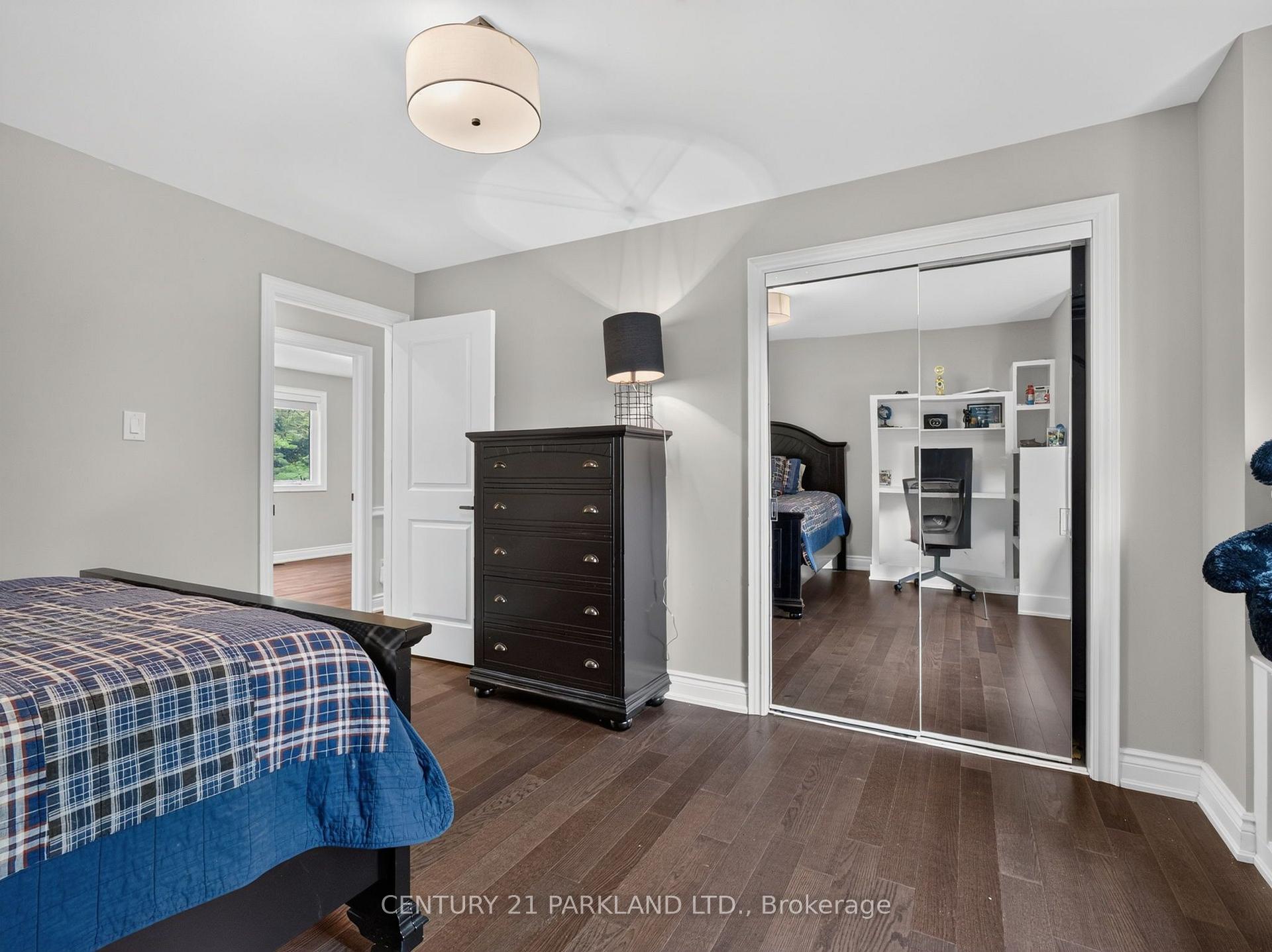 Photo 31 of 1302 Hillview Crescent, Oakville, Falgarwood — HOMEH