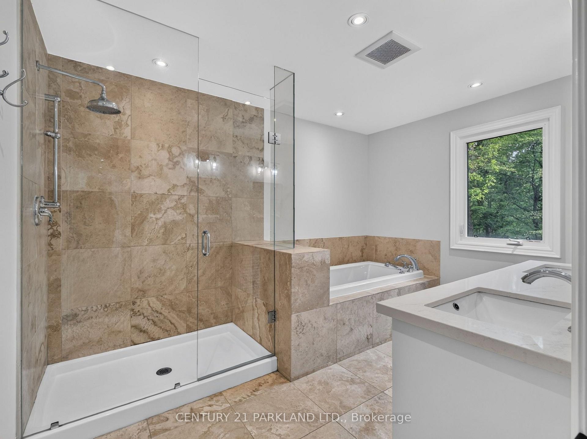 Photo 32 of 1302 Hillview Crescent, Oakville, Falgarwood — HOMEH