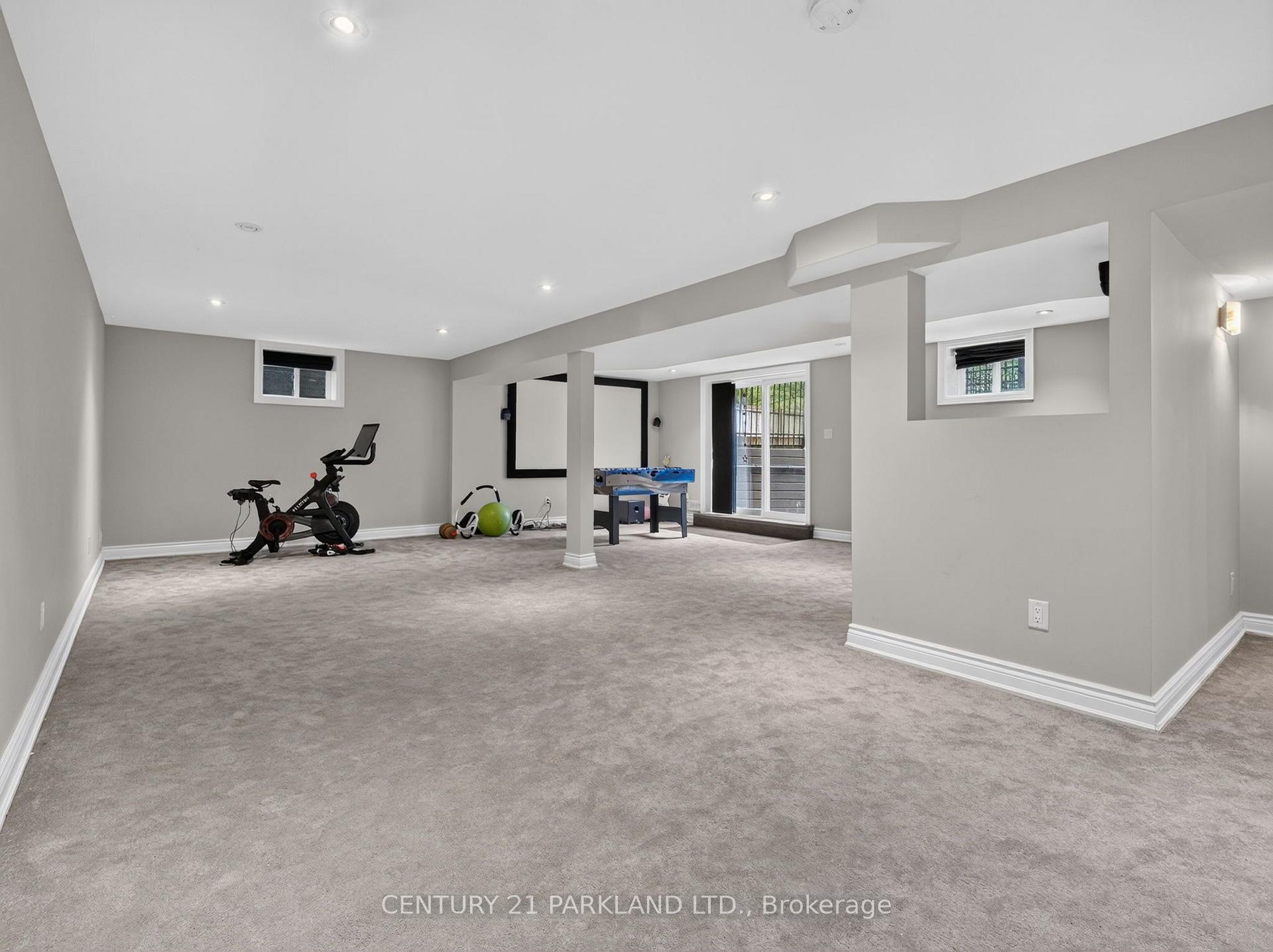 Photo 36 of 1302 Hillview Crescent, Oakville, Falgarwood — HOMEH