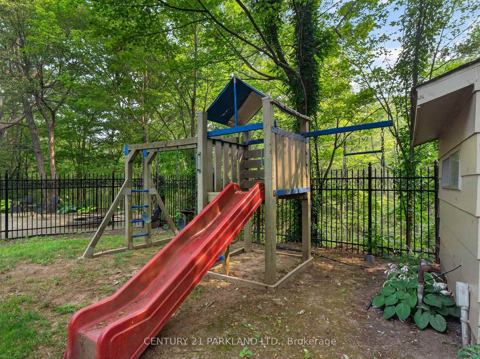 Photo 46 of 1302 Hillview Crescent, Oakville, Falgarwood — HOMEH